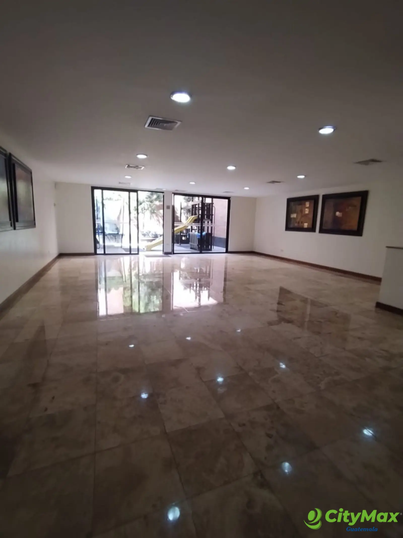 En venta Penthouse zona 10 Guatemala - foto 3