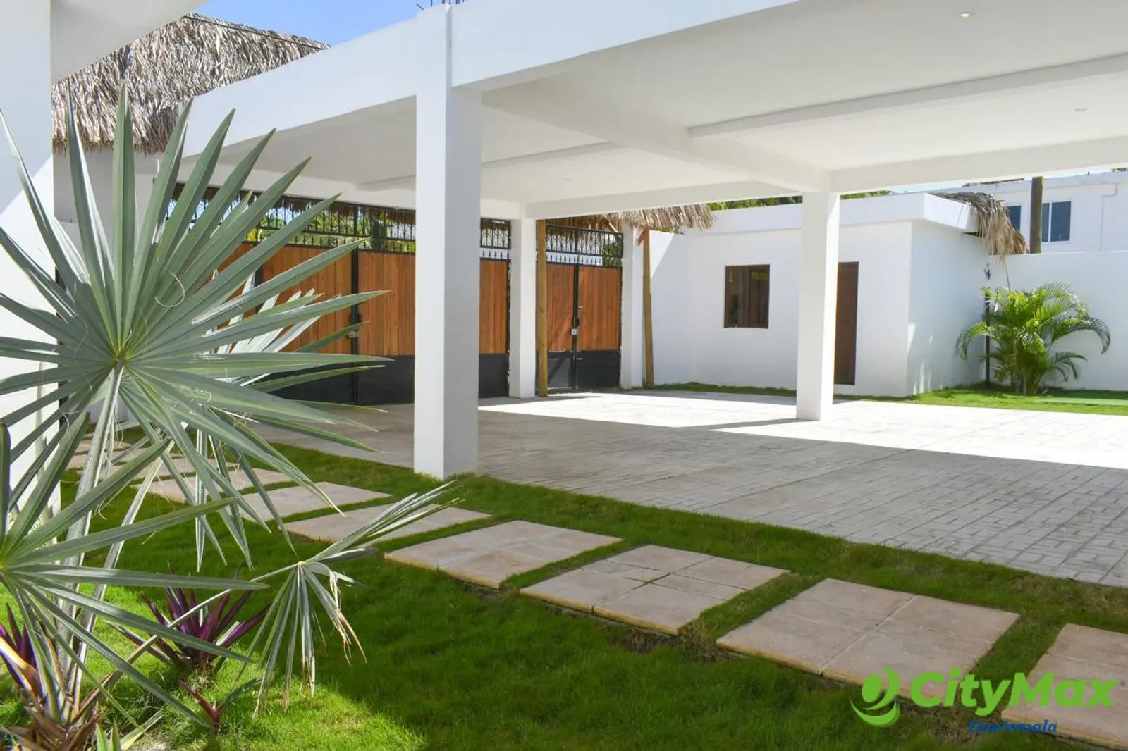 Espectacular casa en Venta en Monterrico - foto 2