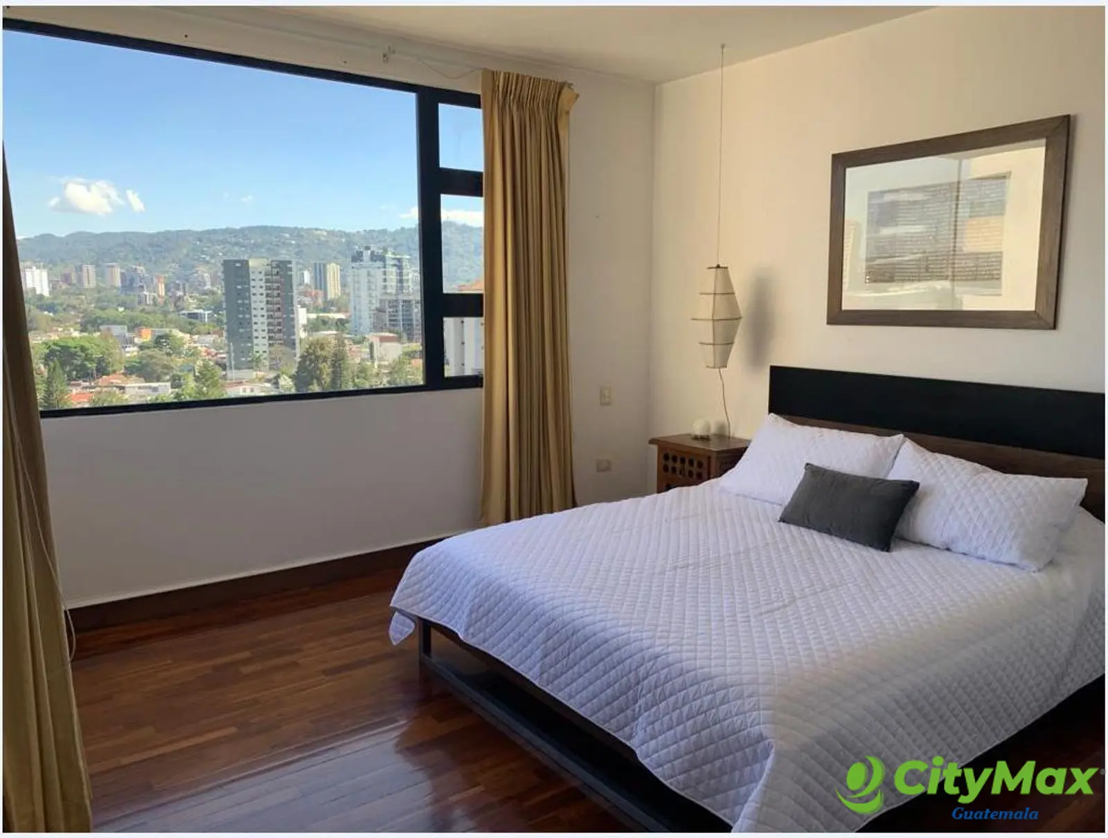 En Alquiler Apartamento amueblado en Zona 10 - foto 8