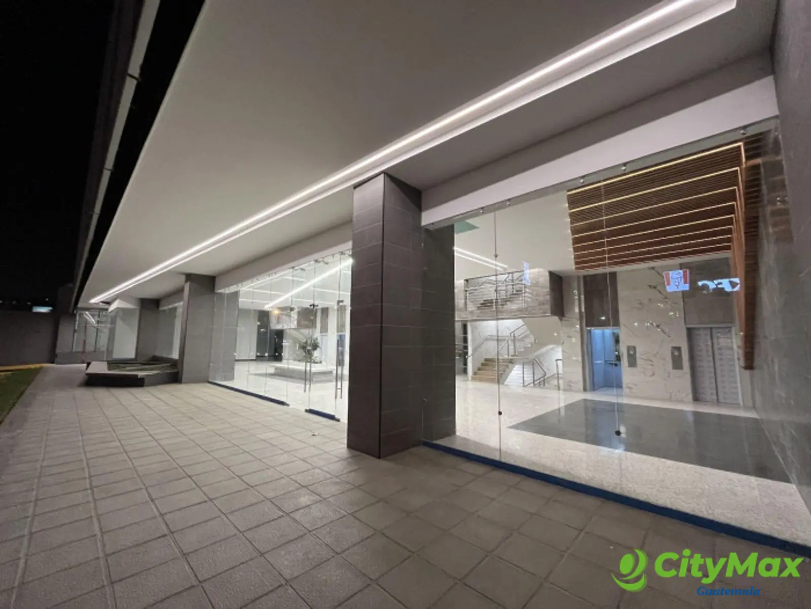 EDIFICIO EN RENTA CON 8,000M2 BOULEVAR PROCERES ZONA 10 - foto 5