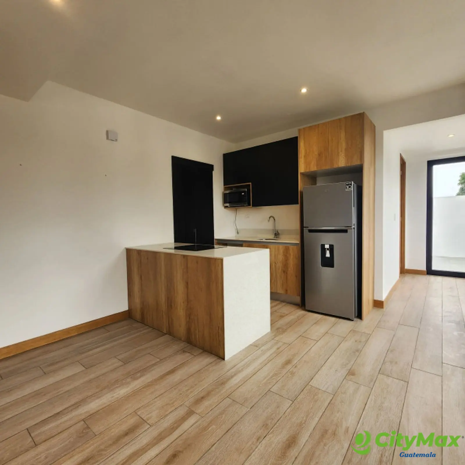 Apartamento en venta en la zona 14 la Villa  - foto 8