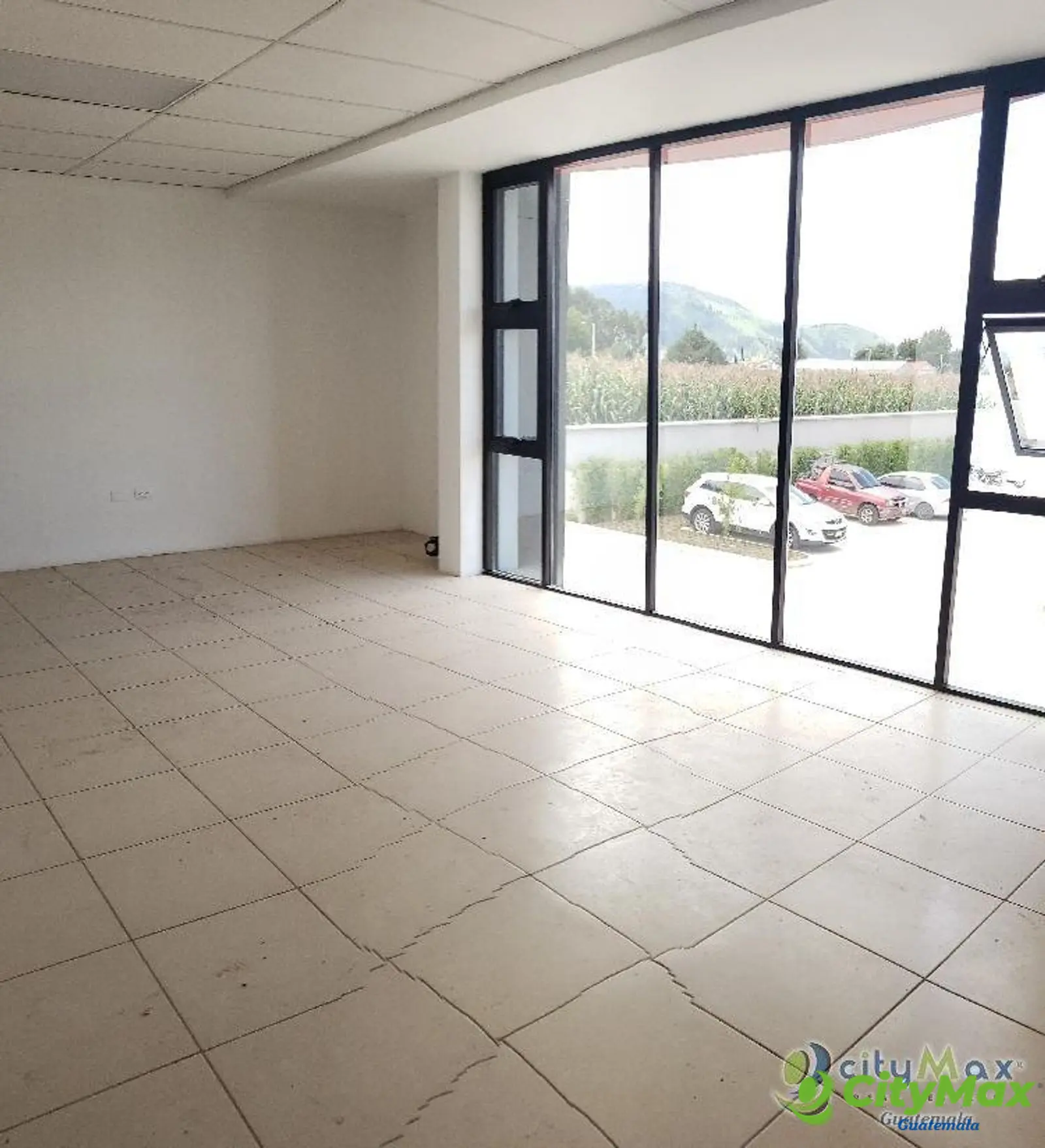 Ofibodega en venta en Quetzaltenango con 490 m2 totales - foto 2