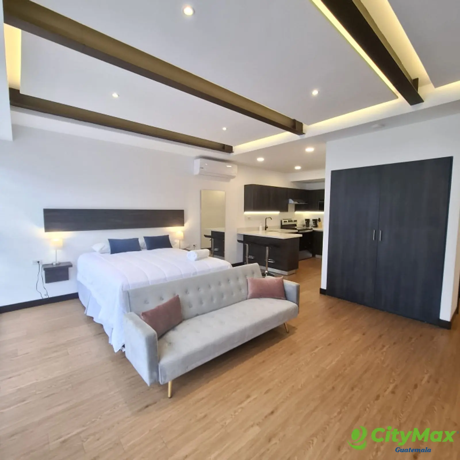 Apartamento- estudio amueblado en alquiler en Zona 10  - foto 5