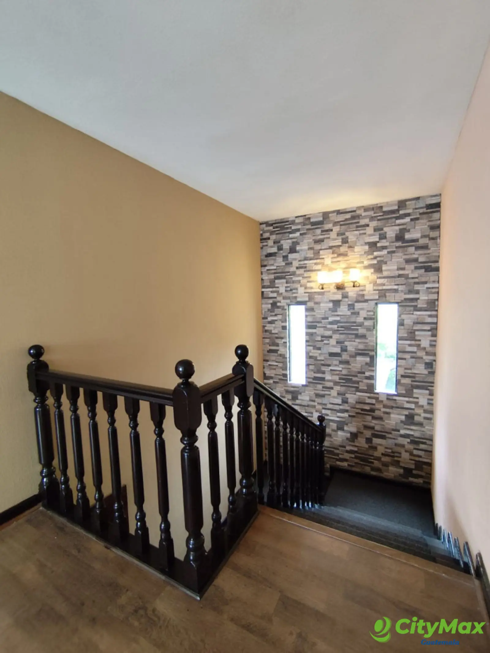 Casa en Renta en Bulevar San Cristóbal Zona 8 de Mixco - foto 14