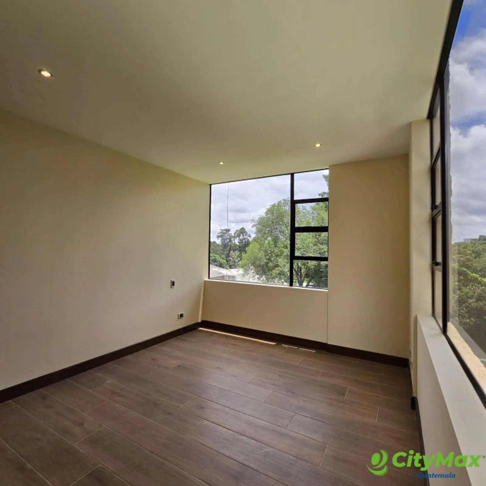 En venta apartamento en Oakland zona 10 Guatemala - foto 7