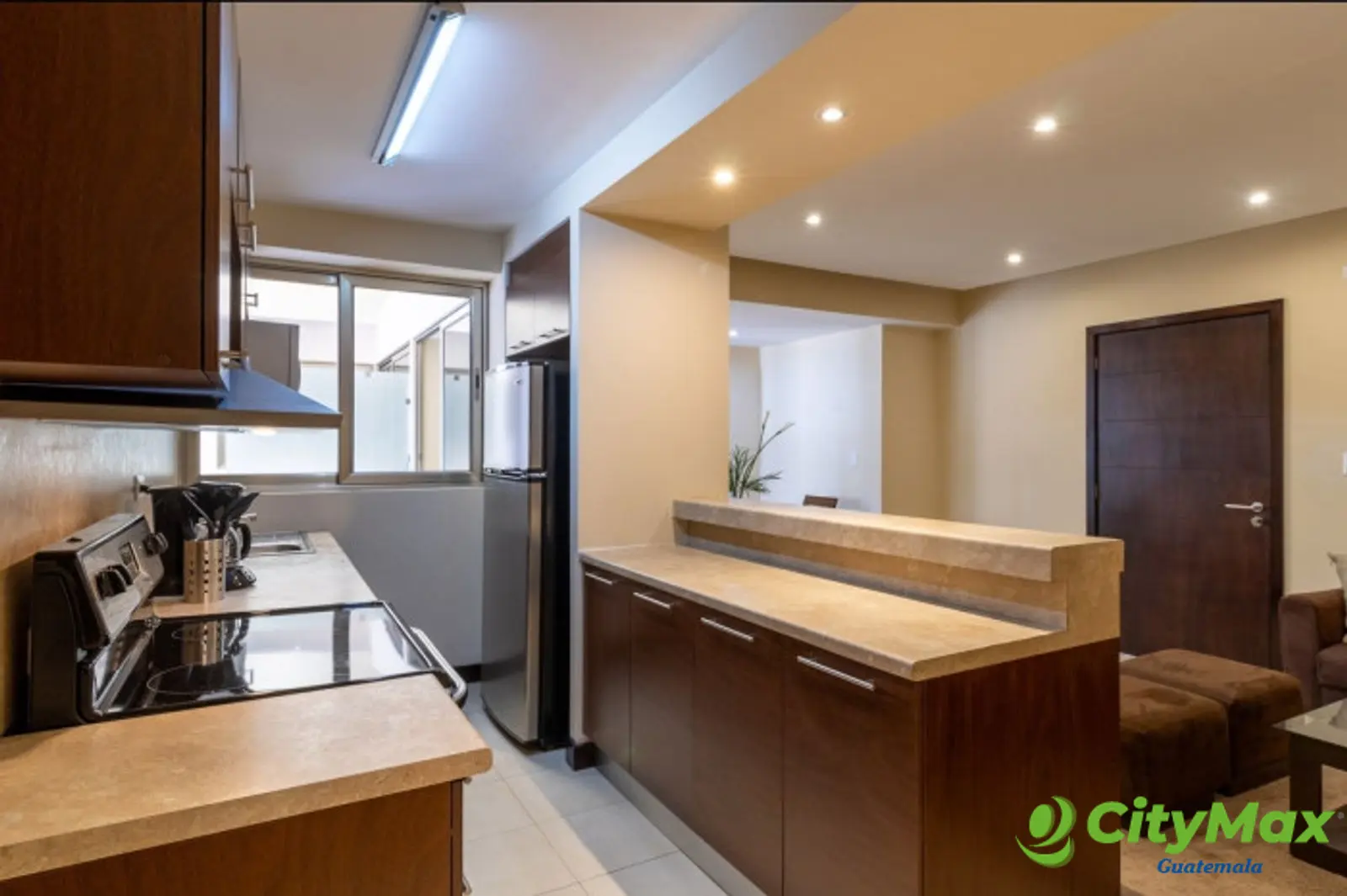 En Alquiler Apartamento amueblado en Zona 14 - foto 3