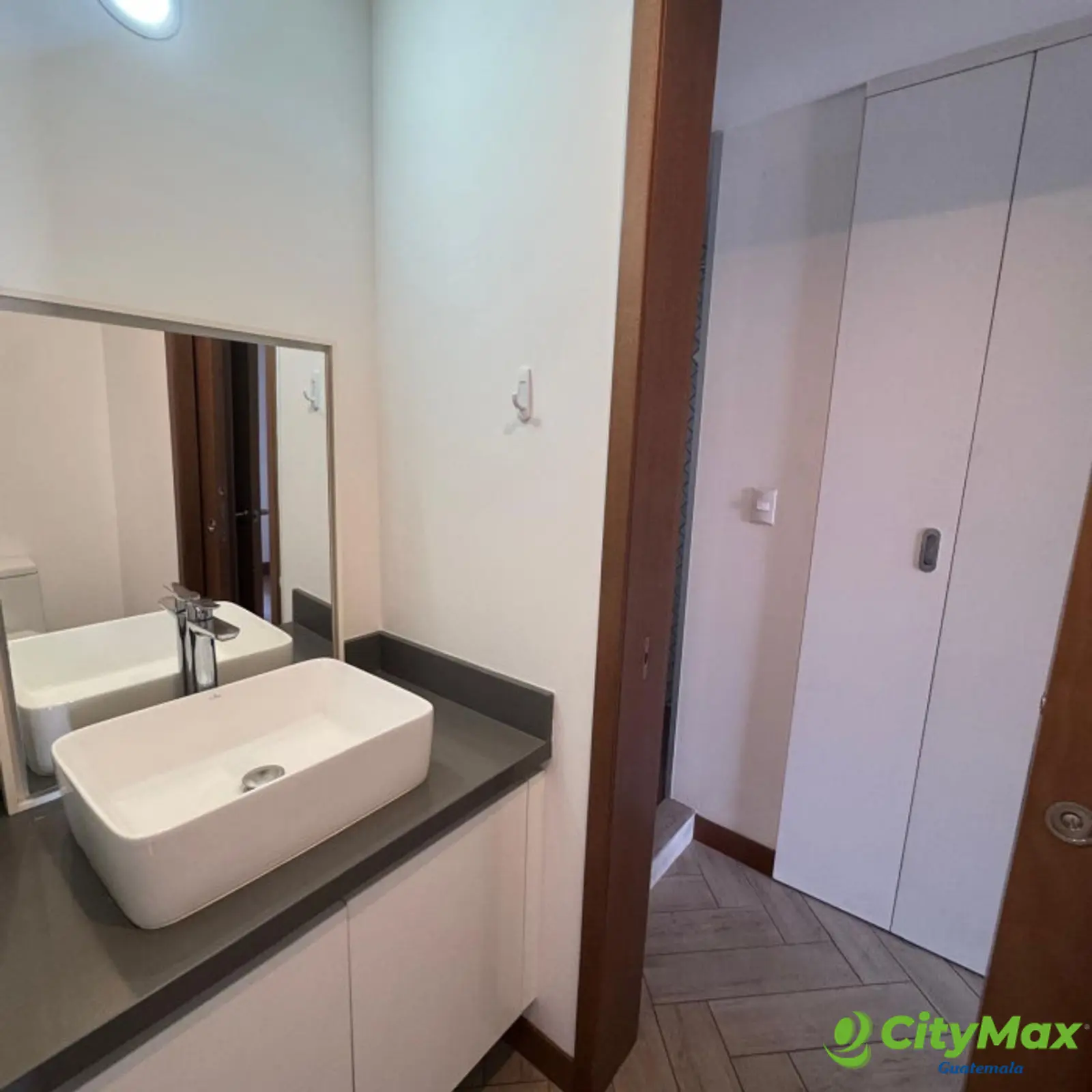 Venta de apartamento en zona 16 kanajuyu - foto 8