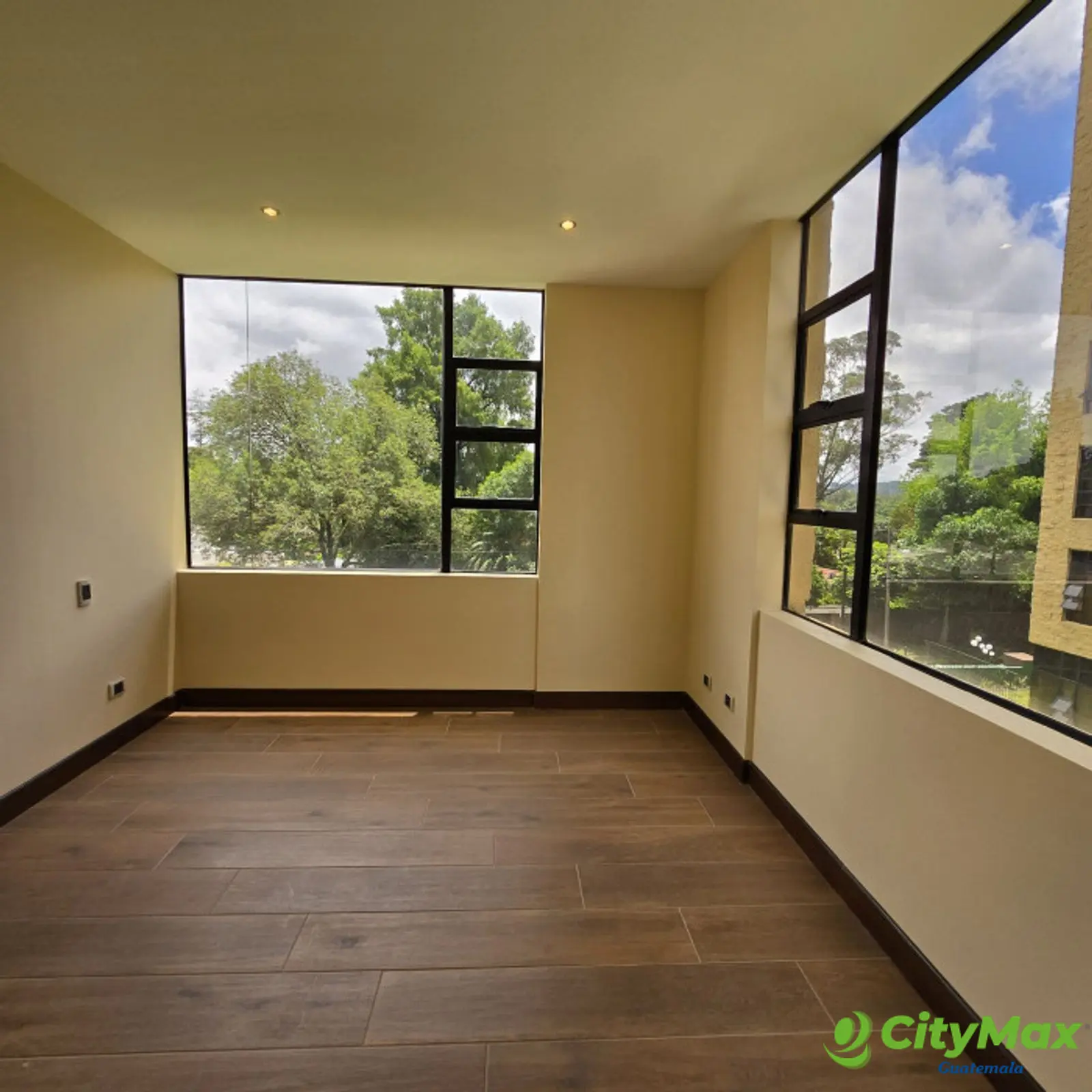 En venta apartamento en Oakland zona 10 Guatemala - foto 9
