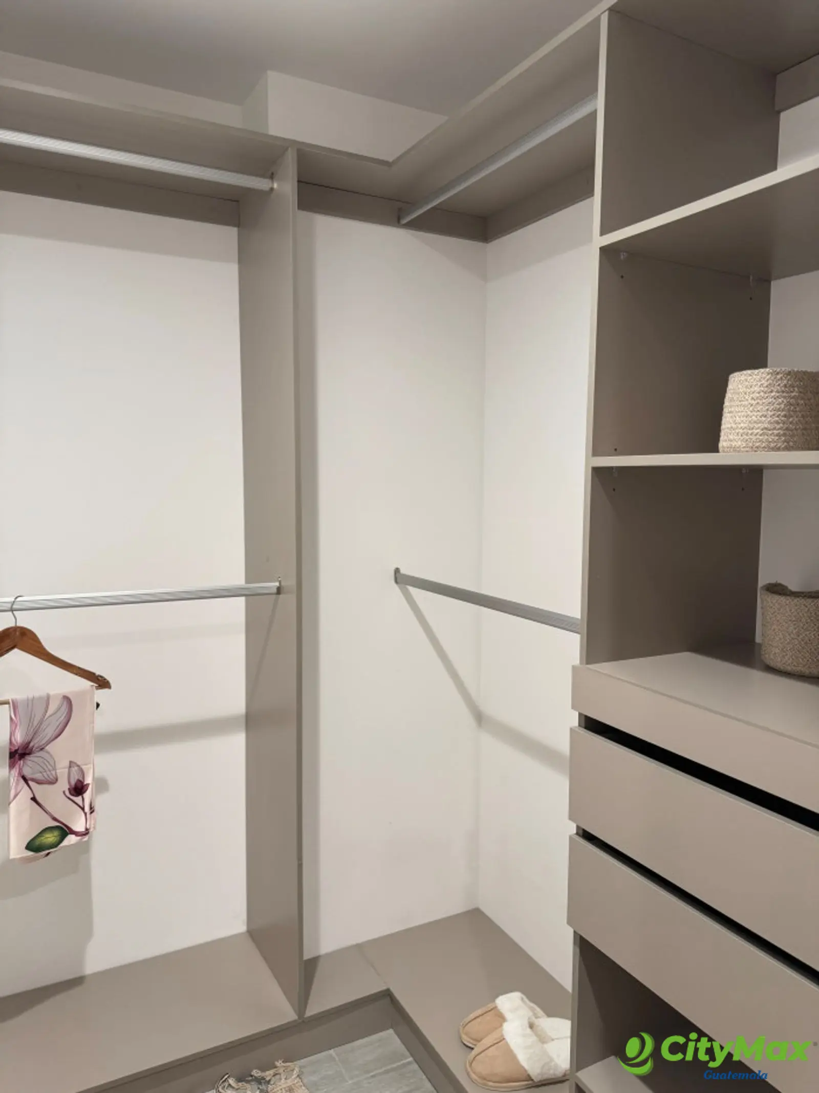 En venta apartamento en zona 15 en Planos  - foto 15