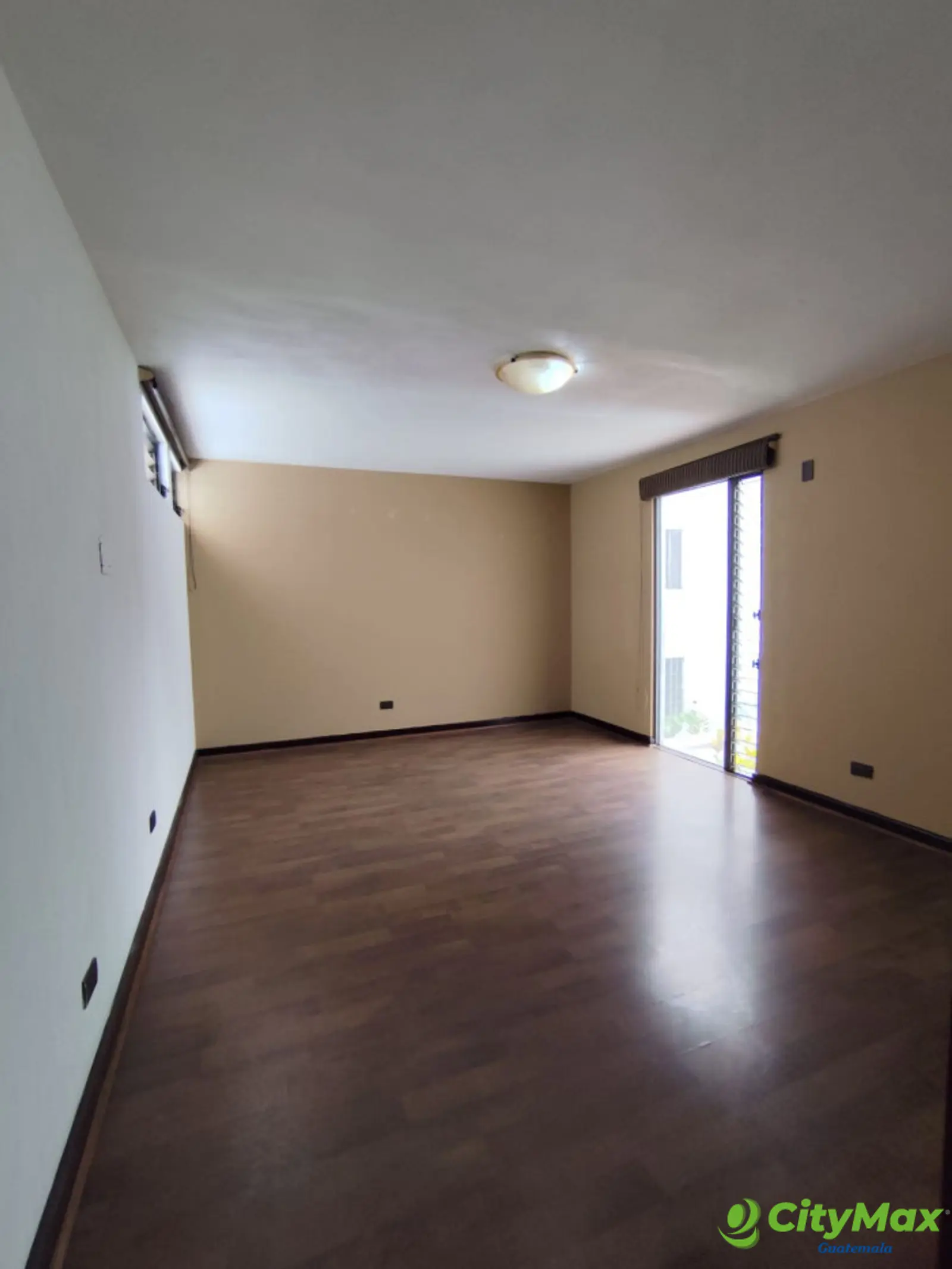 Casa en Renta en Bulevar San Cristóbal Zona 8 de Mixco - foto 21