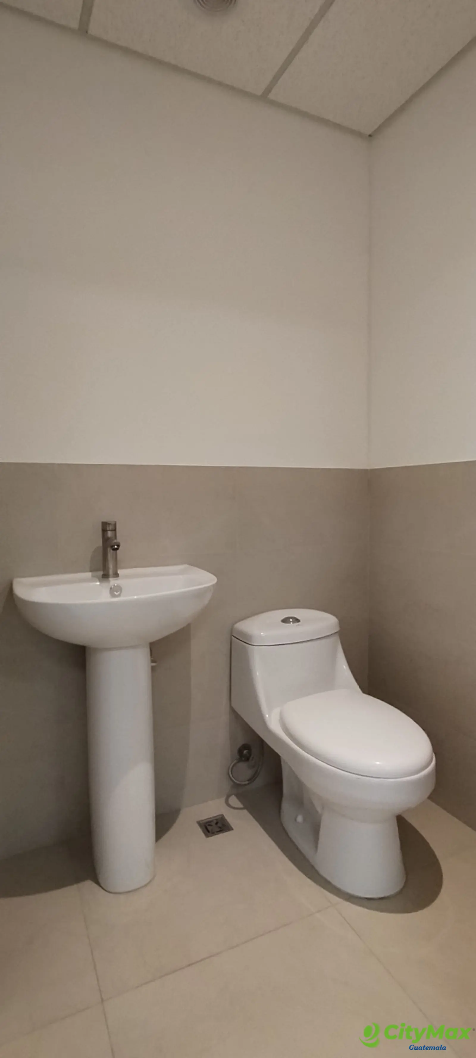 Oficina venta en zona 14 para inversión! rentada - foto 9