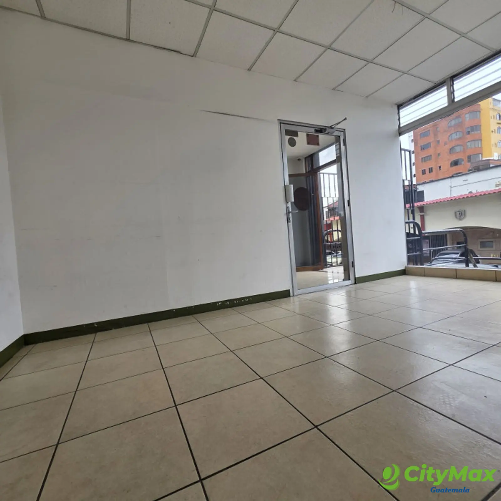 Local Comercial en RENTA en Avenida Las Americas Z.13 - foto 7