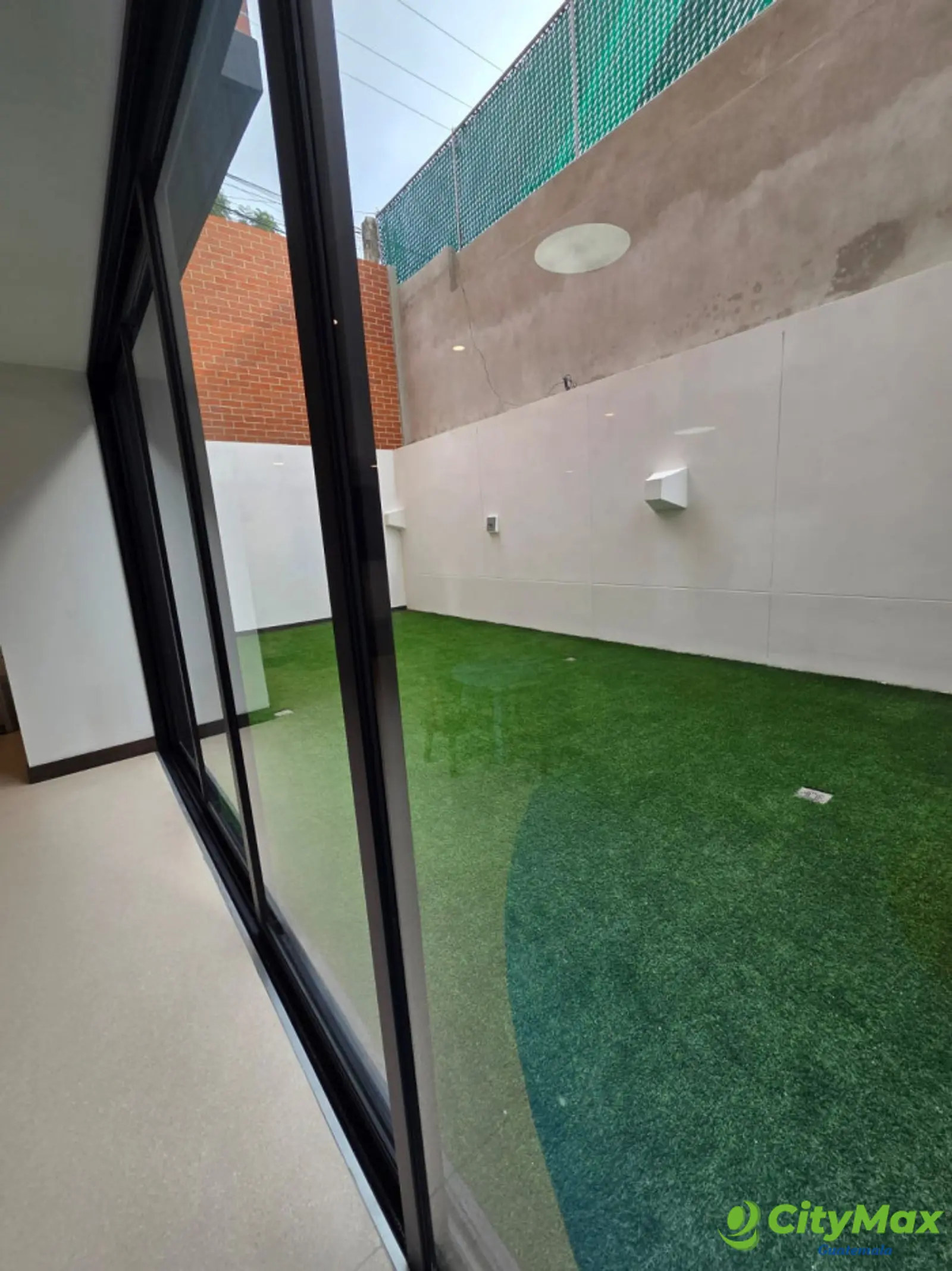 En Renta Apartamento estudio en Inara zona 13 - foto 8