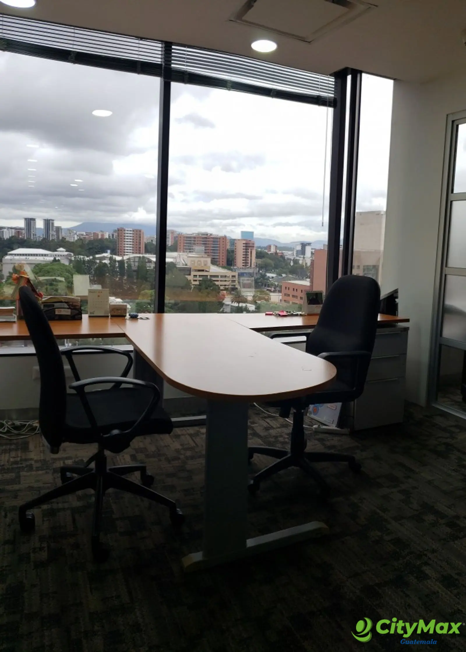 En Venta oficinas Alquiladas en zona 10 Guatemala - foto 9