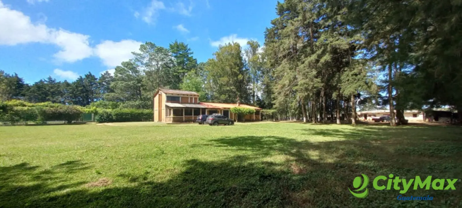 Granja con casa 25 mil varas de jardin en Venta - foto 2