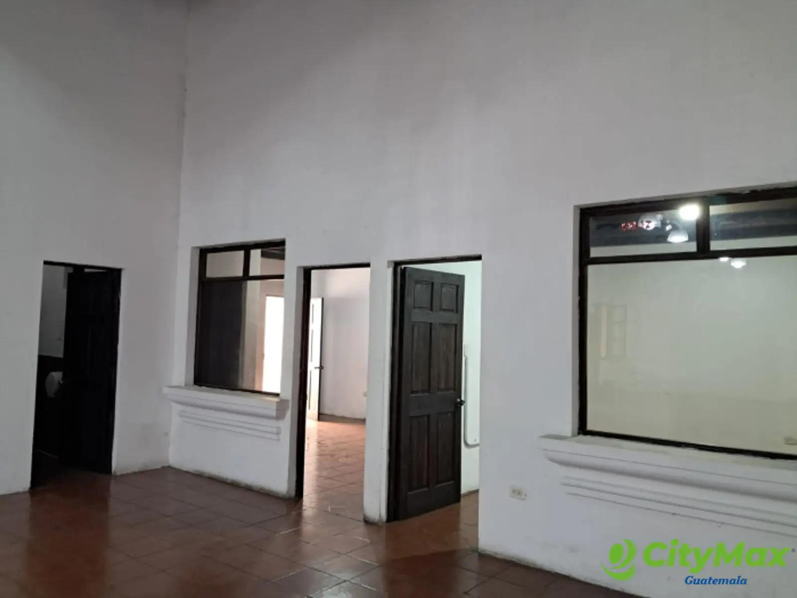 Local Comercial en La Antigua Guatemala - foto 2