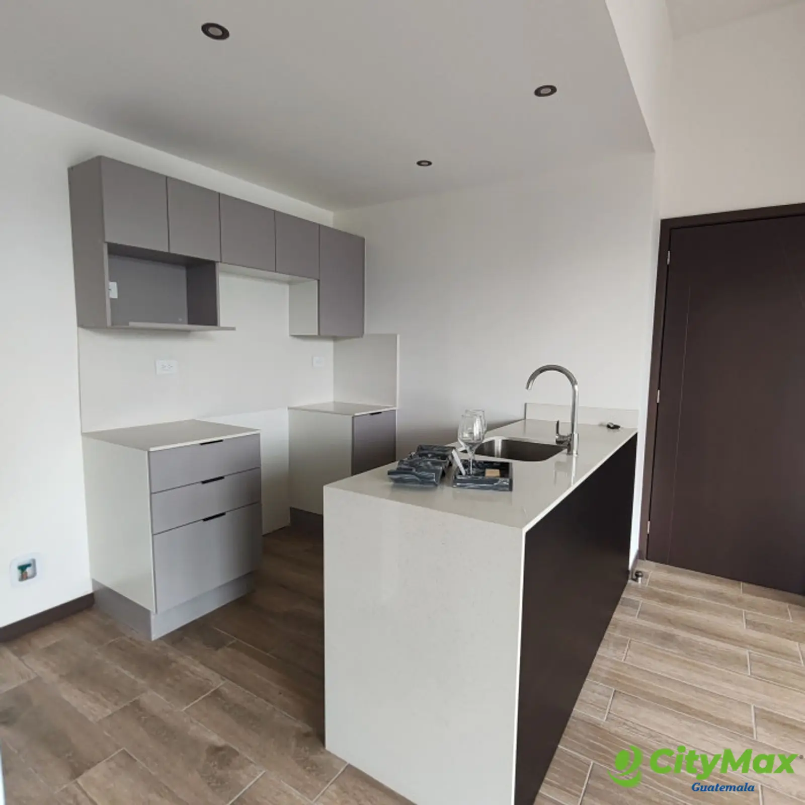 Apartamento de 3 Habitaciones en venta Altaire z.11 - foto 4