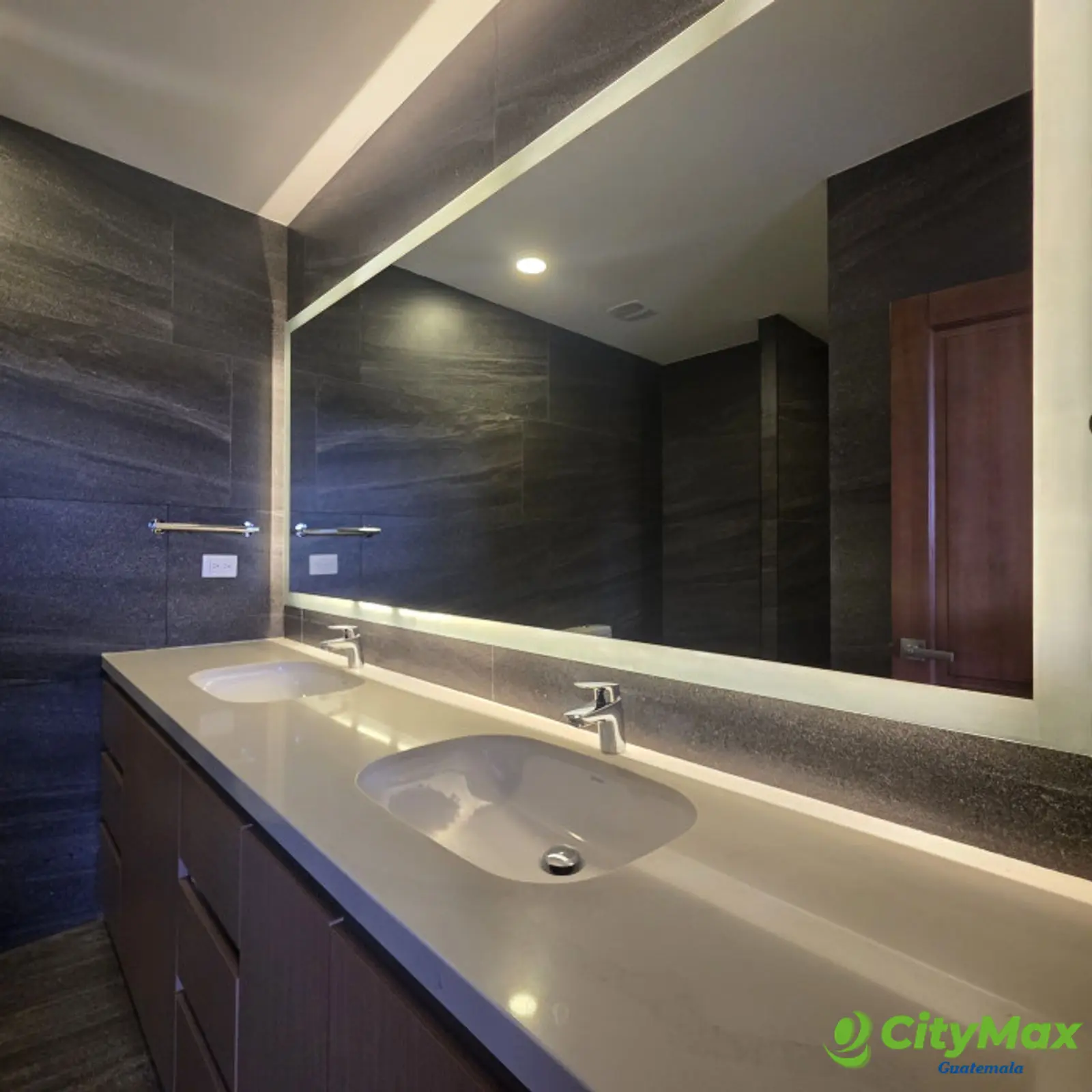 Apartamento en zona 10 Ciudad de Guatemala - foto 24