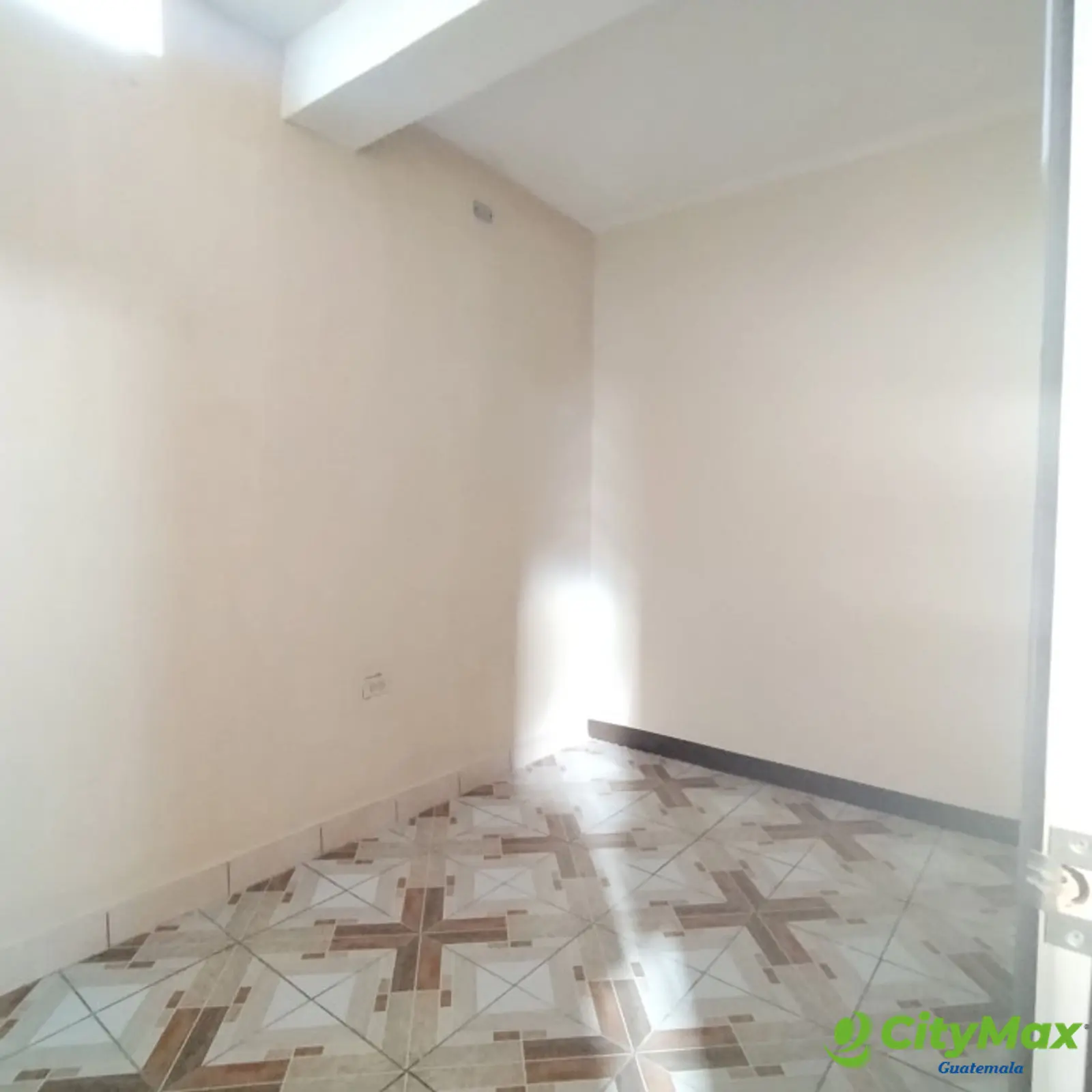 Casa para oficinas en zona 1 - foto 4