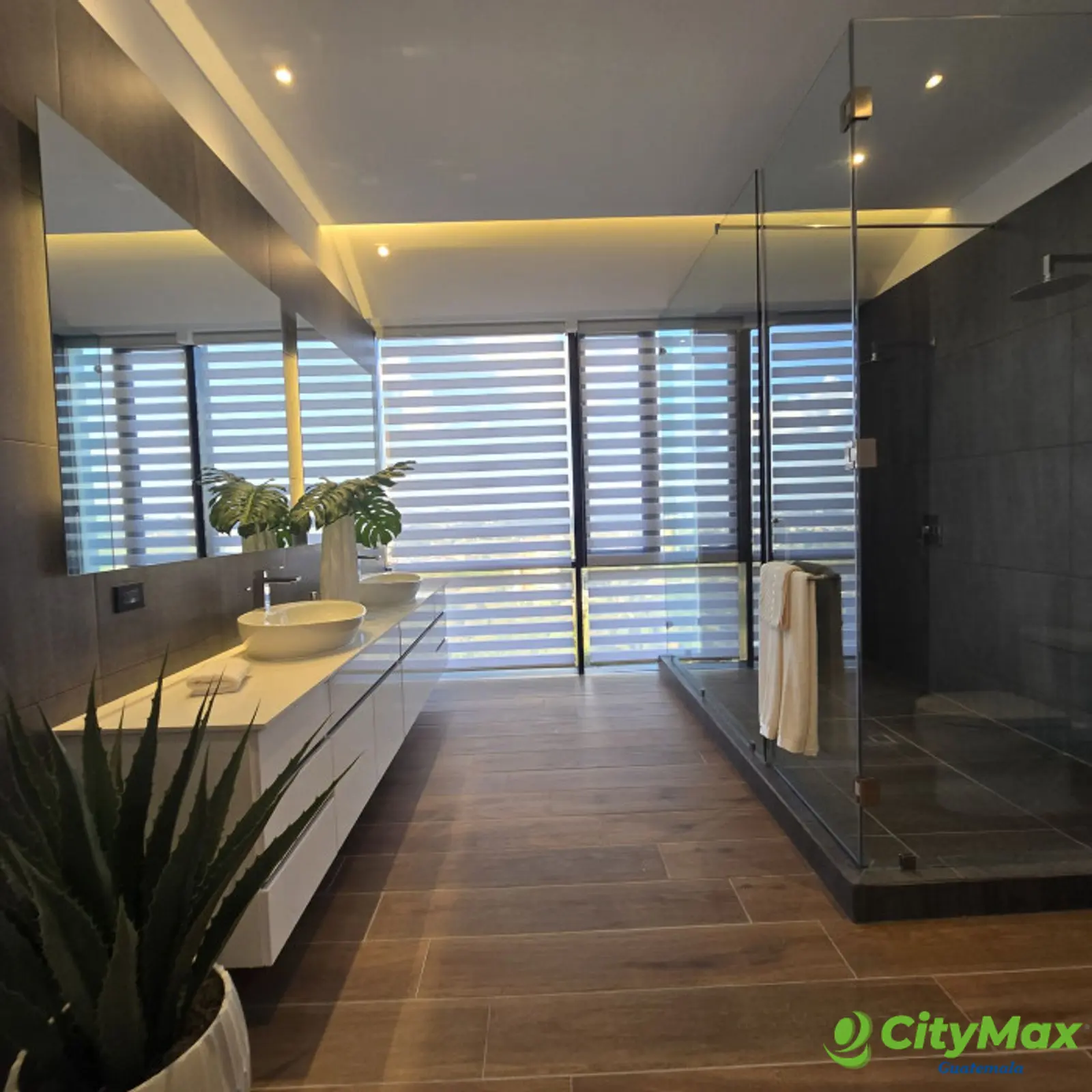Penthouse de lujo Amueblado en Venta Zona 10 Guatemala - foto 22
