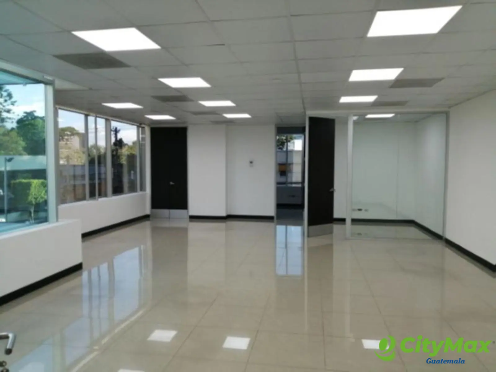 Alquiler Oficina Tabicada en Zona 10 Avenida Reforma - foto 5