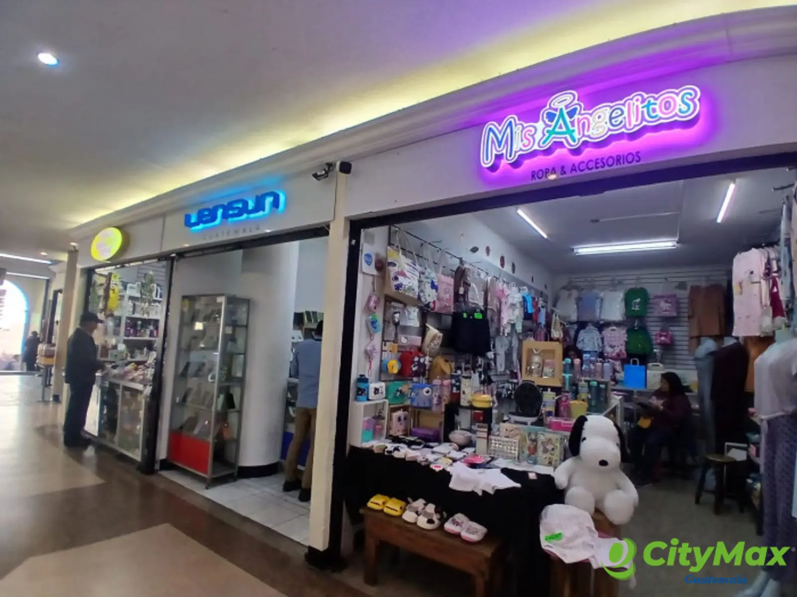 Local Comercial en Renta en Centro Comercial Zona 1. - foto 2
