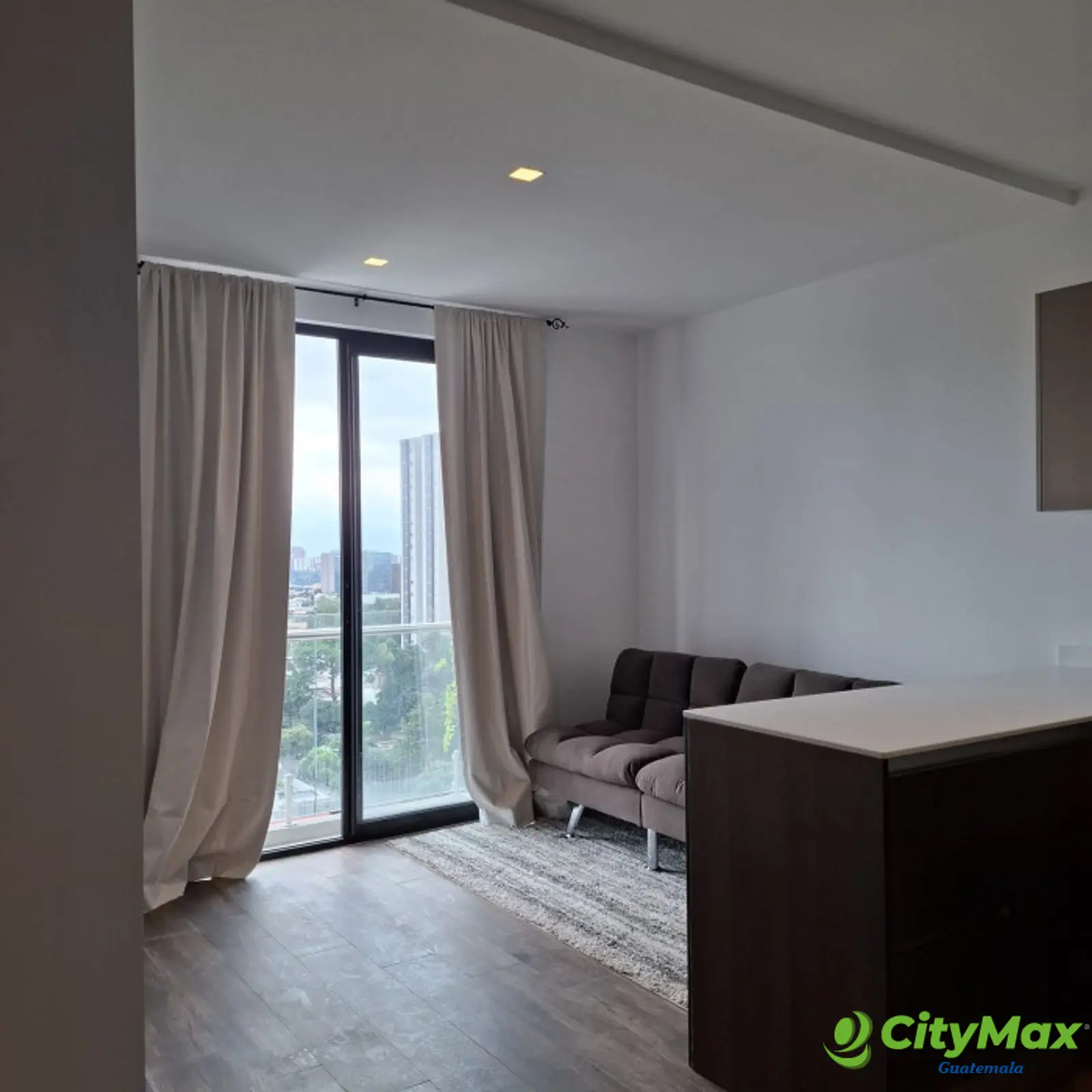 Apartamento Amueblado en Renta en VH II Zona 15 - foto 2