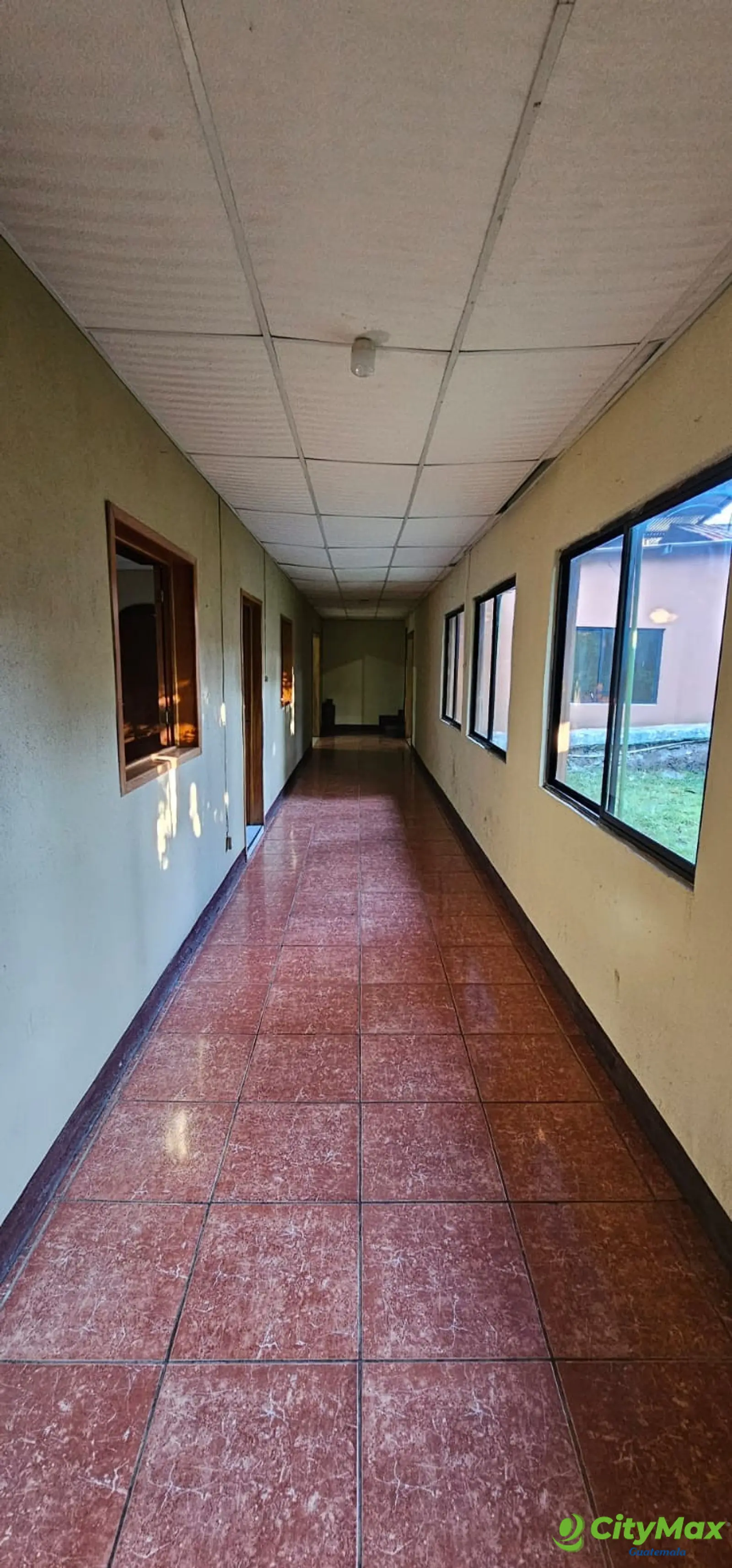 Amplia Casa en Venta o Renta en Colmenas Villas Canales - foto 3