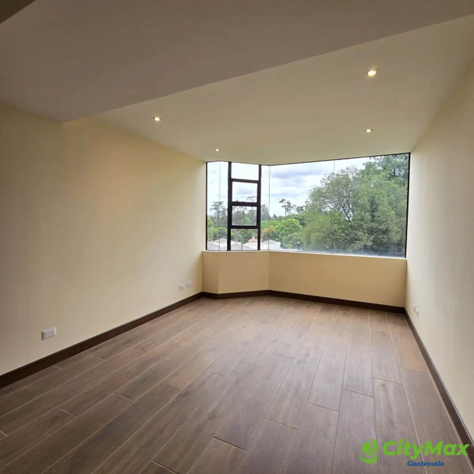 En venta apartamento en Oakland zona 10 Guatemala - foto 16