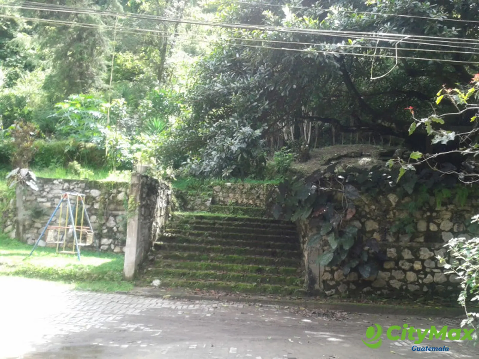 En venta terreno en zona 15 Colonia Trinidad - foto 7