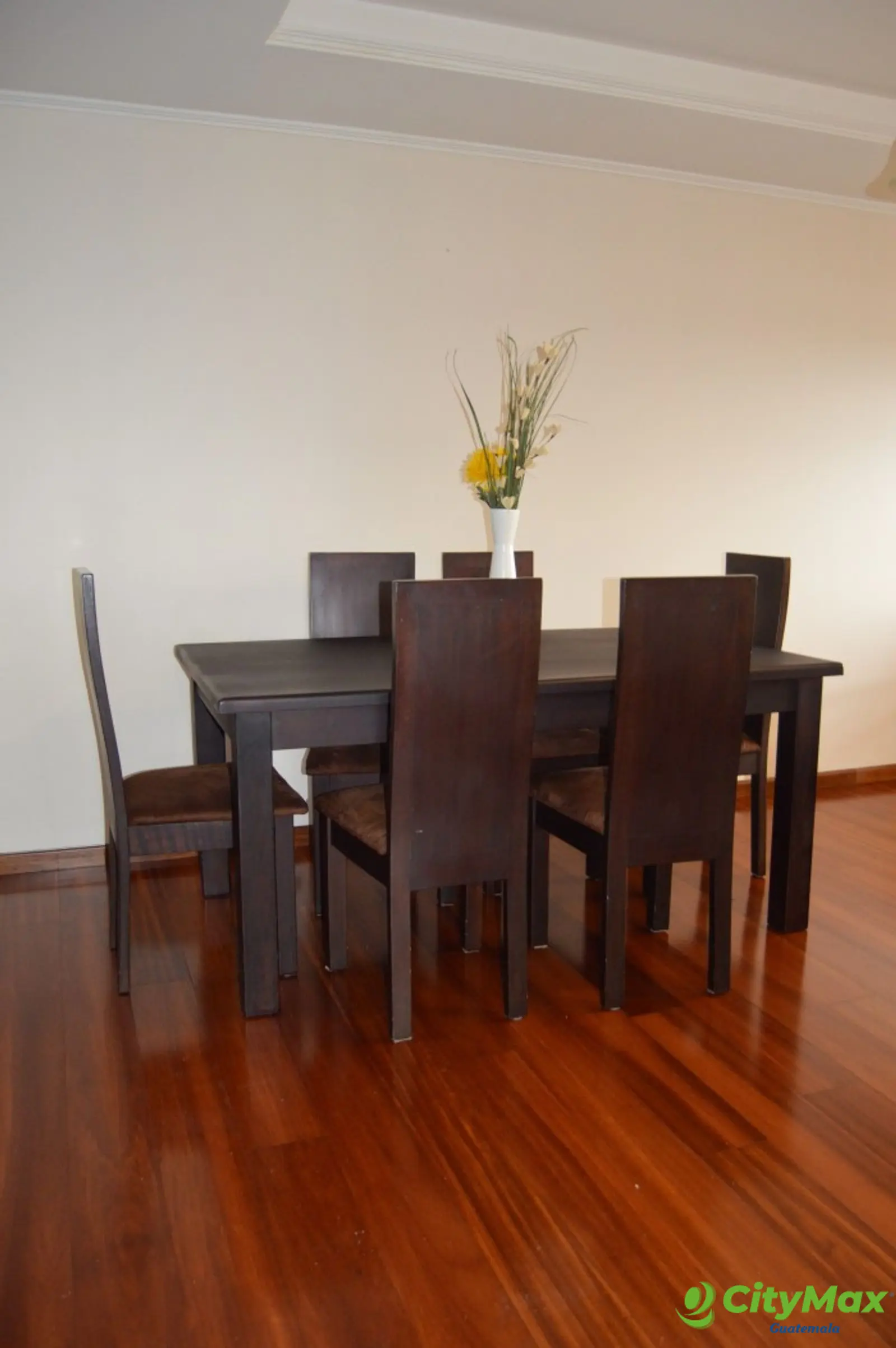 Apartamento amueblado en renta en zona 10 Guatemala - foto 15