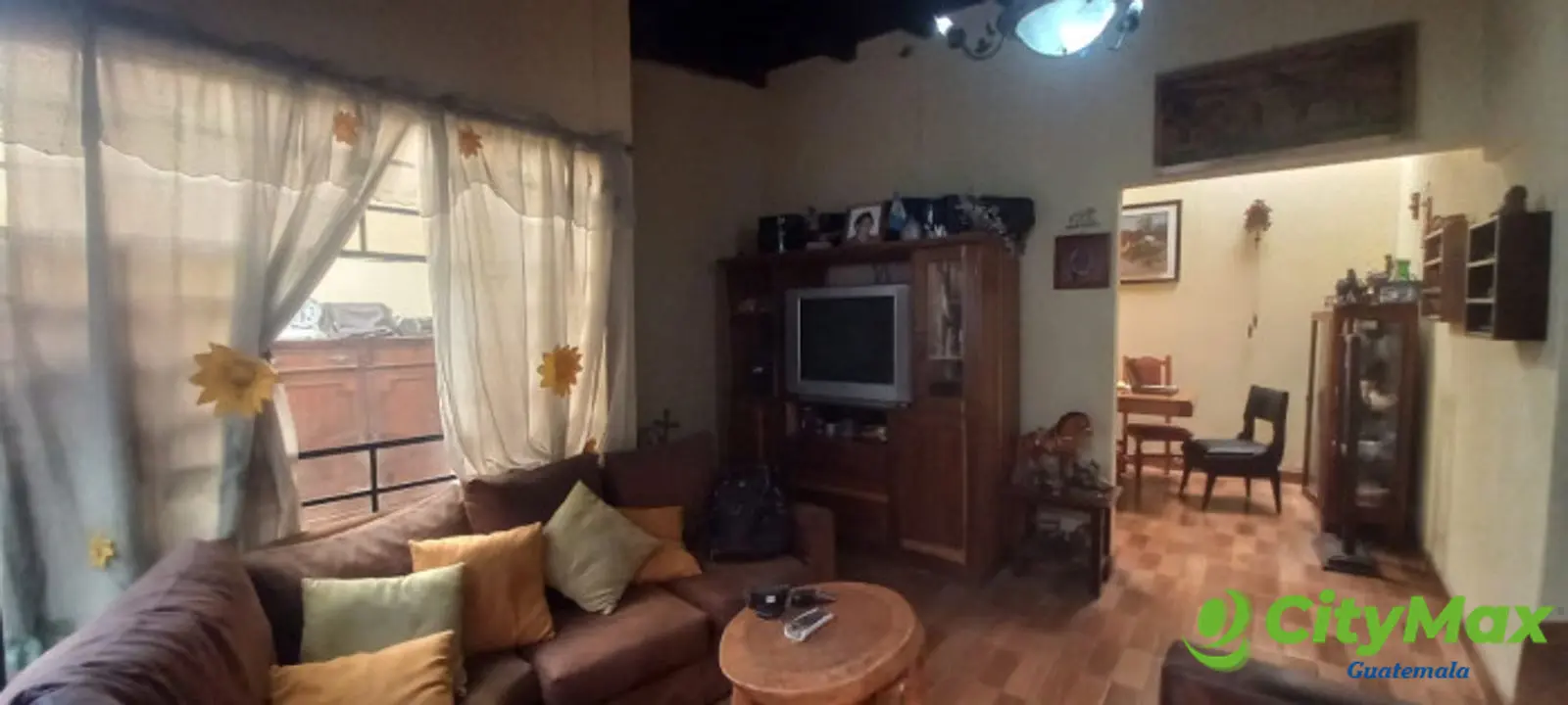 Casa con bodega en venta en zona 2 de Mixco Alvarado - foto 2