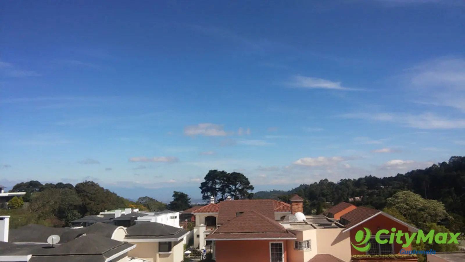 Bella casa en venta en KM 9.5 CES ALTOS DE MONTEBELLO - foto 17