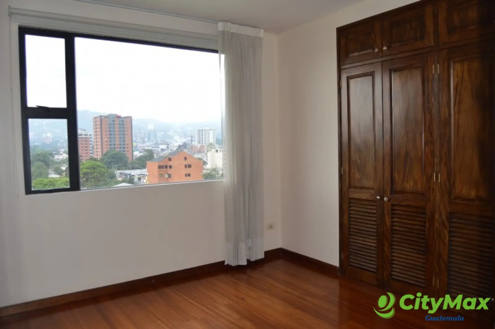 Apartamento amueblado en renta en zona 10 Guatemala - foto 8