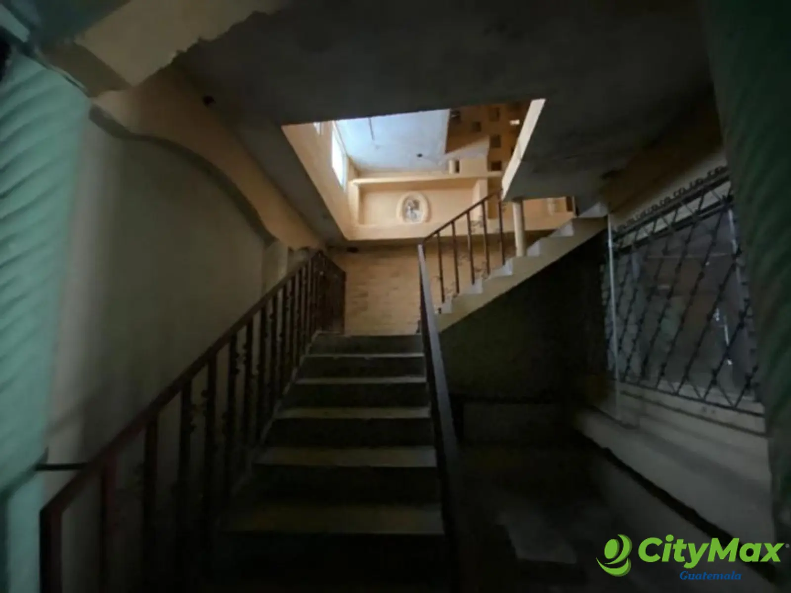 Casa en Venta de uso Comercial en zona 6 Guatemala - foto 4