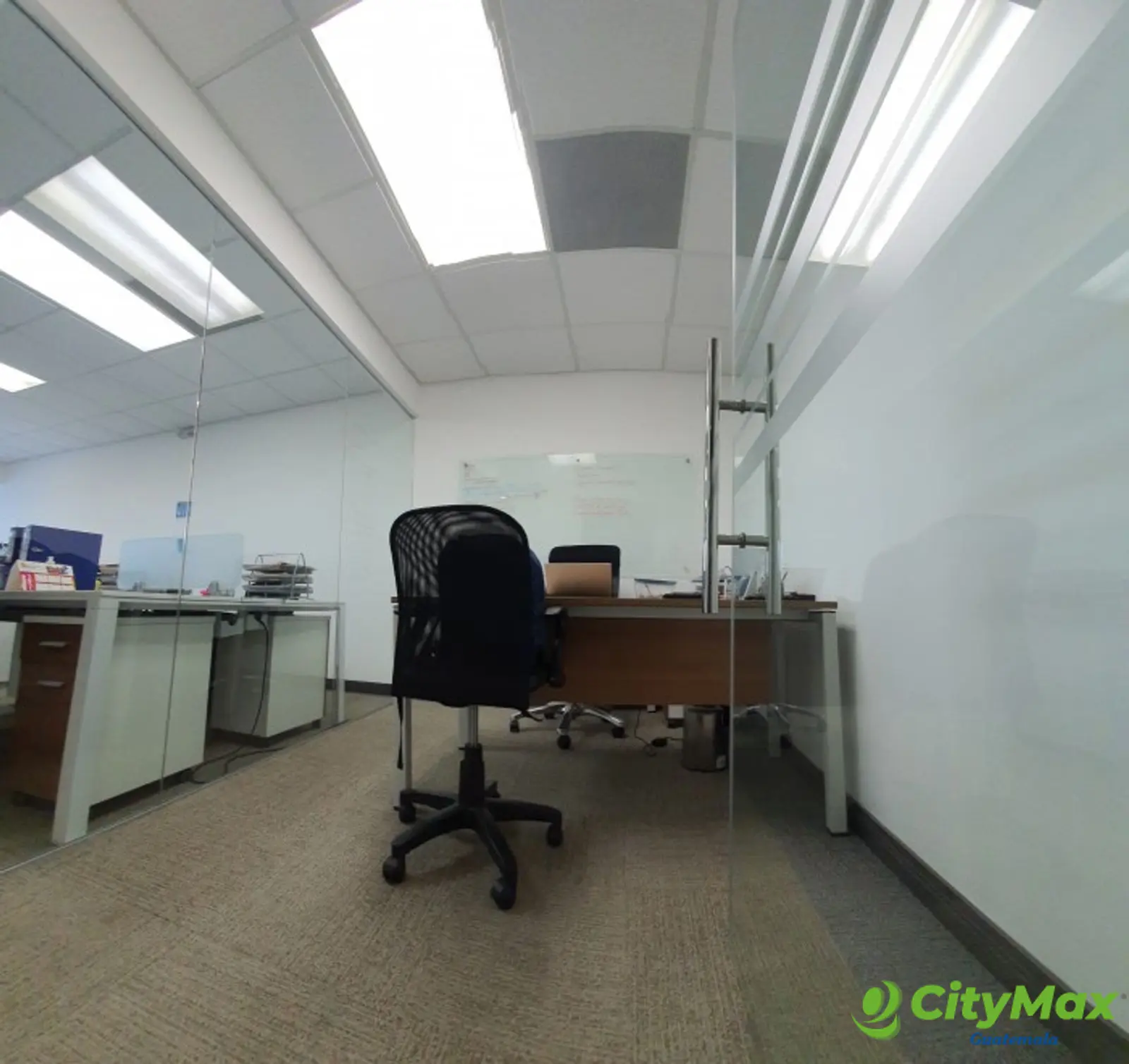 En venta oficina amueblada en Zona Pradera - foto 10