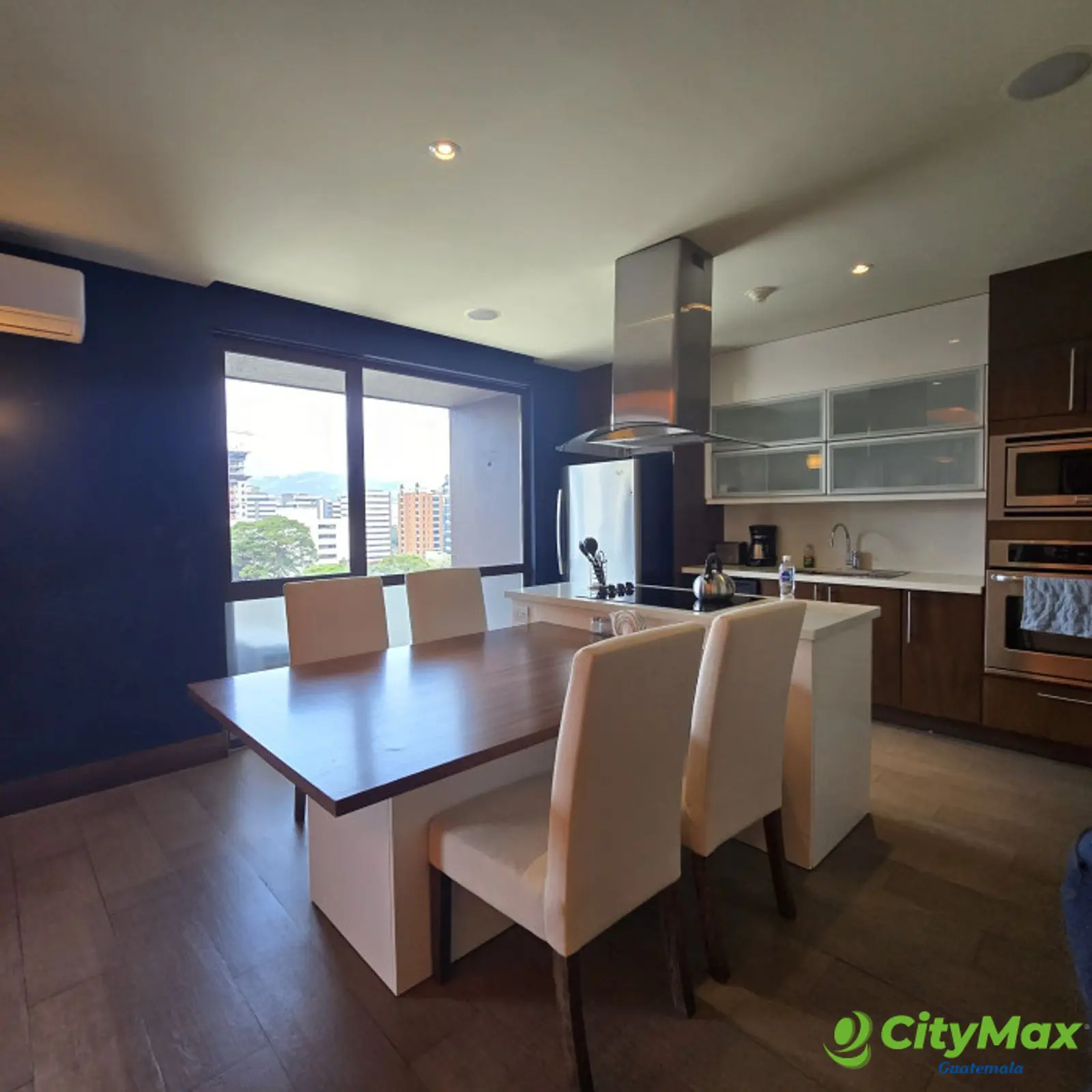 En venta apartamento en la zona 10 Guatemala - foto 5
