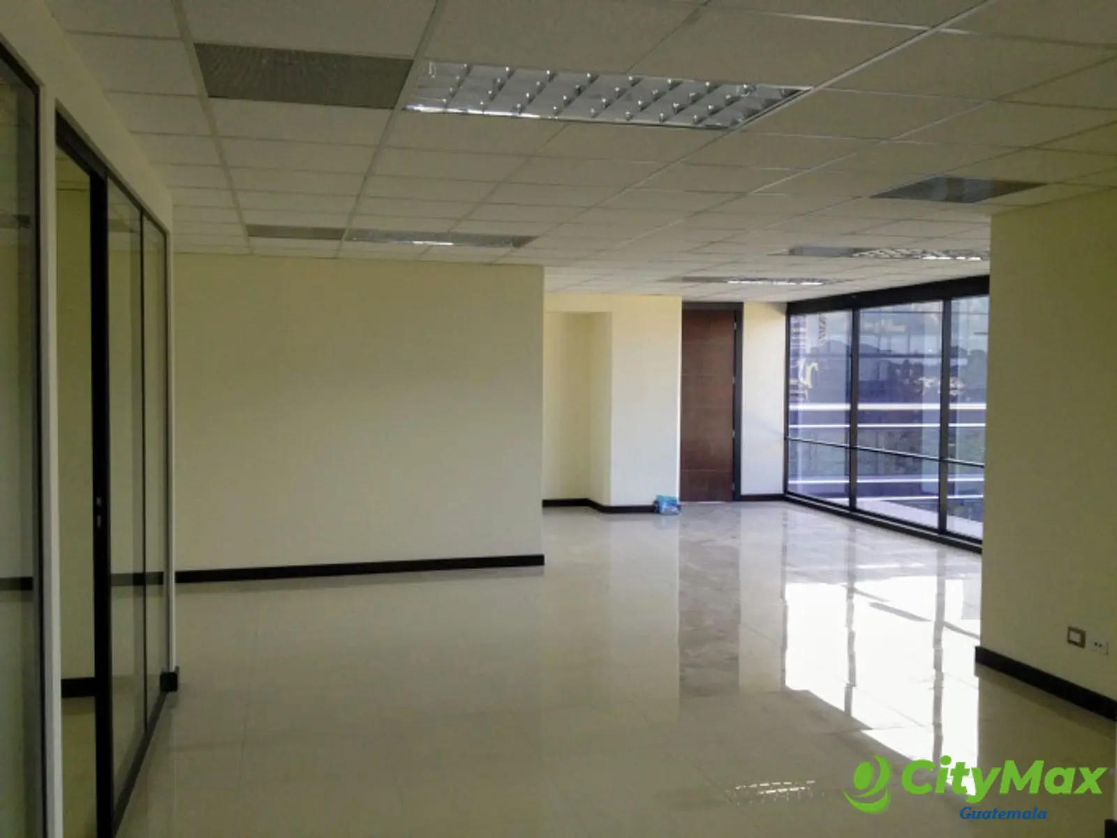 Oficina en venta inversion zona 10 Guatemala - foto 10