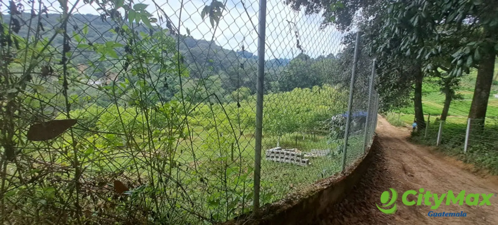 Terreno 1 manzana en venta en Santiago Sacatepequez - foto 5
