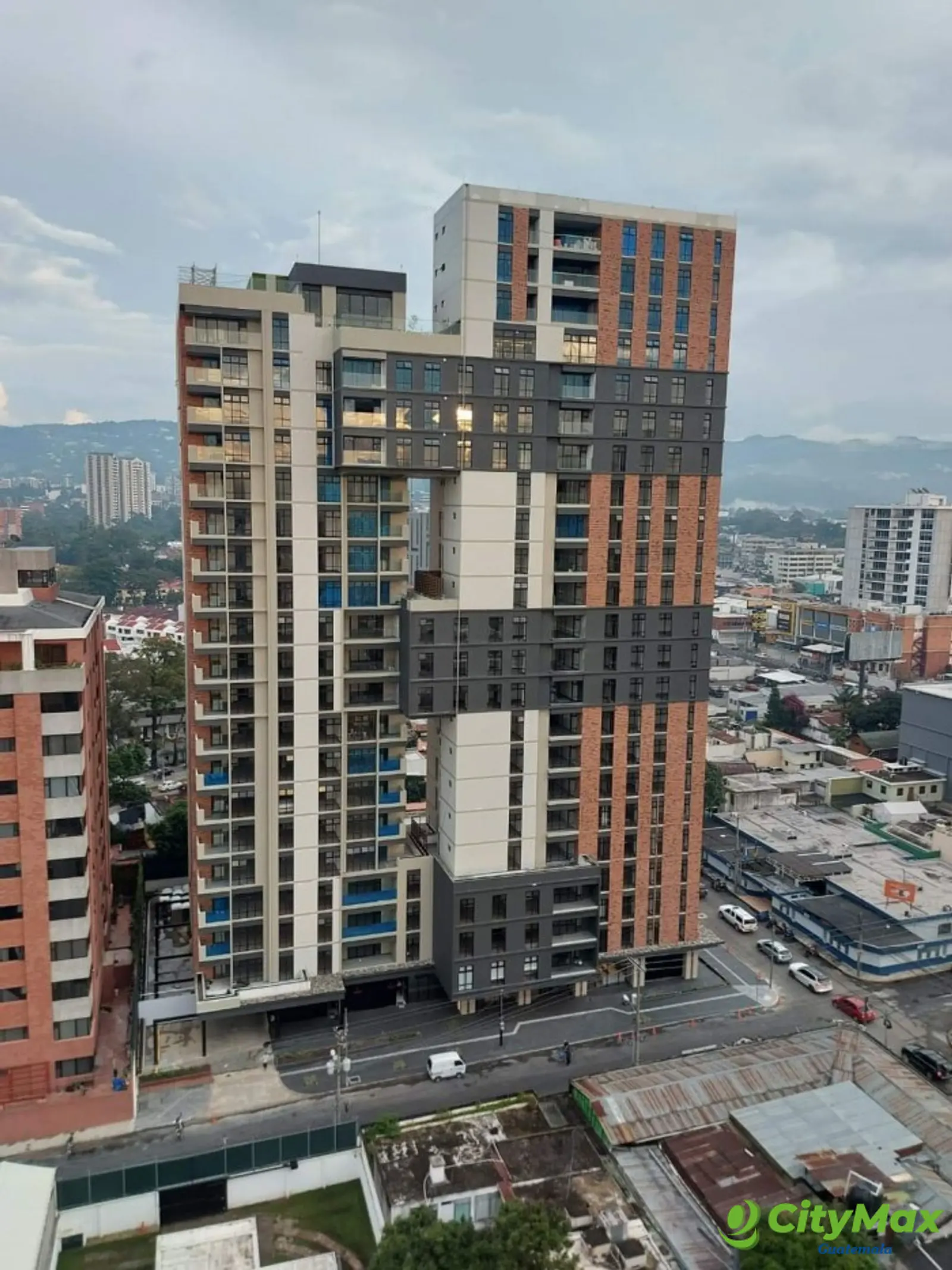 IQ10 Se vende apartamento 2 habitaciones en Zona 10 - foto 3