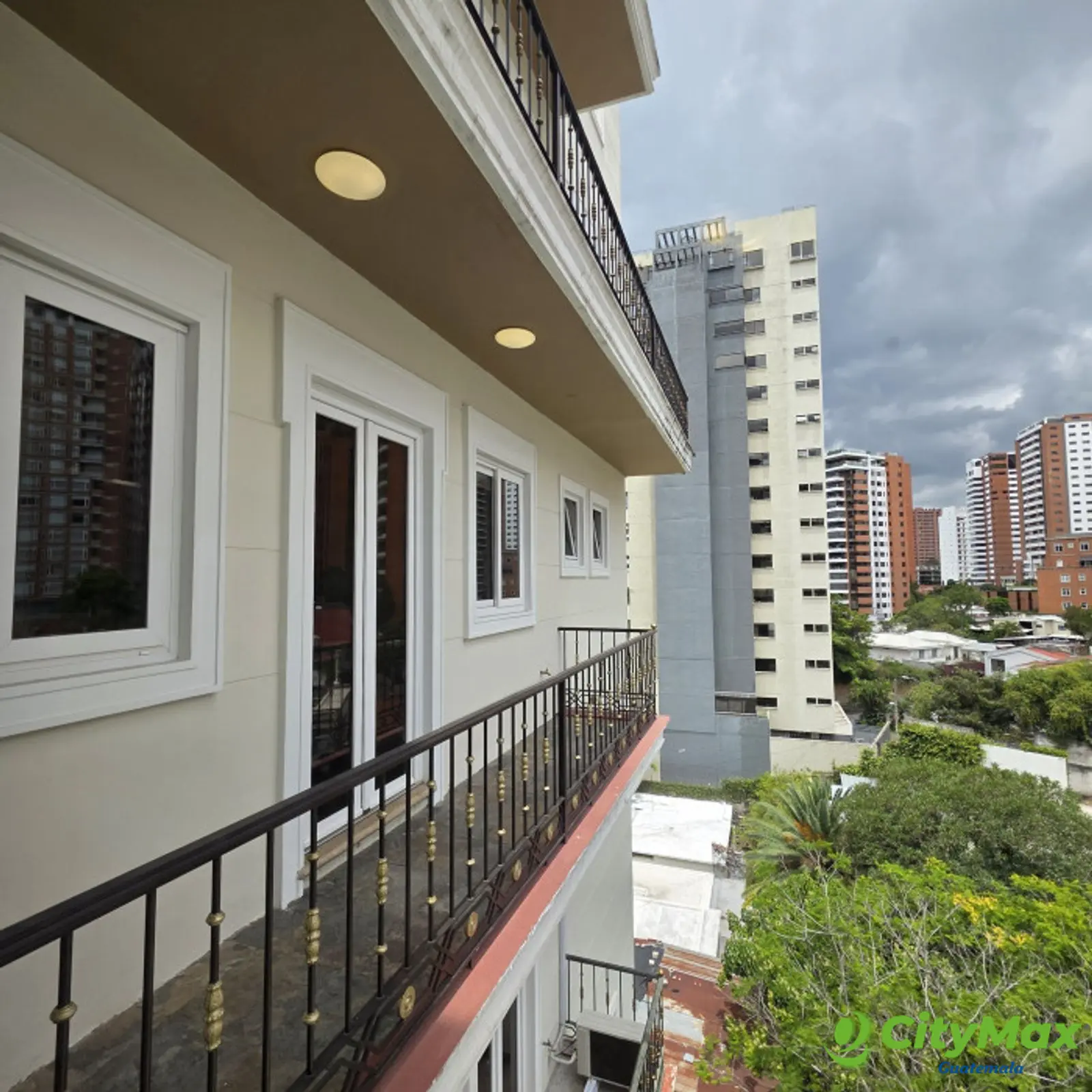 Lujoso Apartamento en Alquiler en Zona 14 Guatemala - foto 27