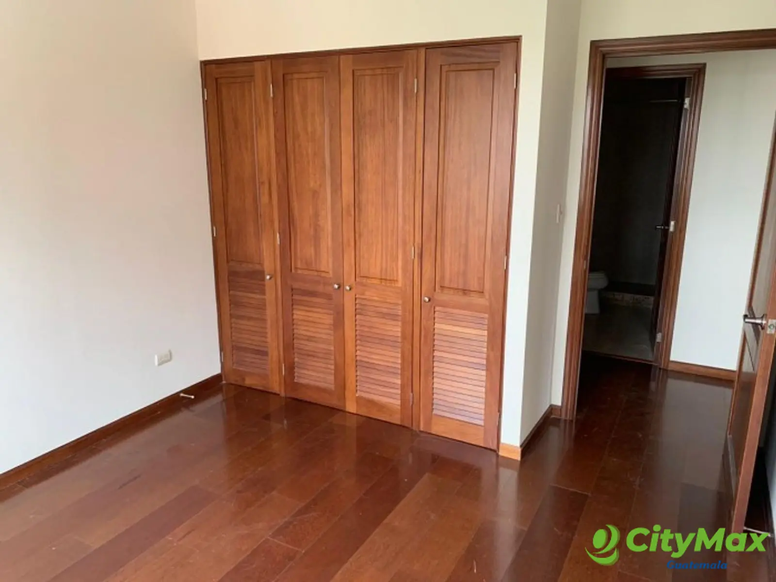 Apartamento en venta edificio Zona 10 Guatemala - foto 7