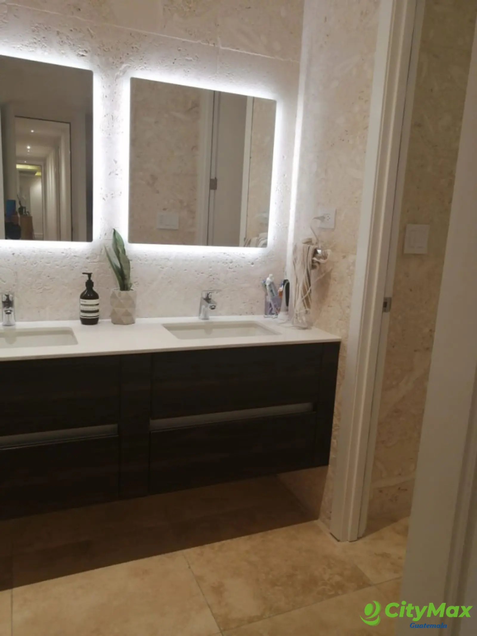 Pent House amueblado en venta lindas vistas zona 15  - foto 28