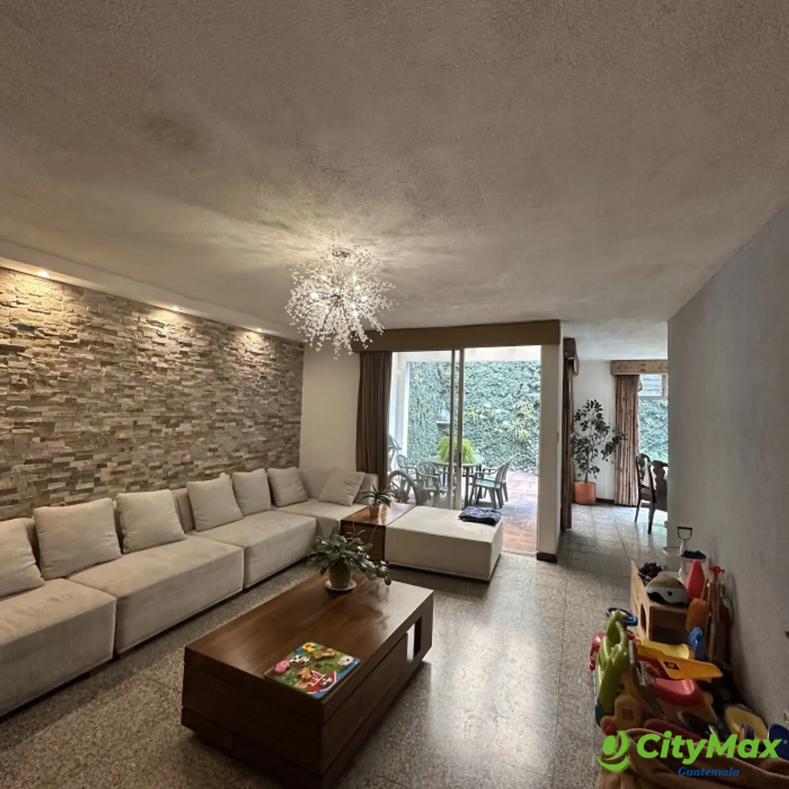 Casa en venta dentro de condominio en la zona 12 - foto 2