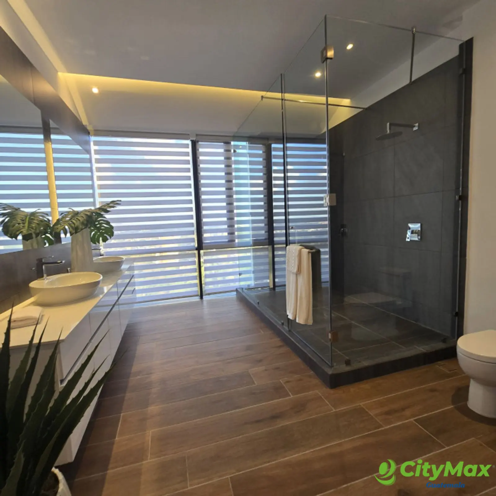 Penthouse de lujo Amueblado en Venta Zona 10 Guatemala - foto 20
