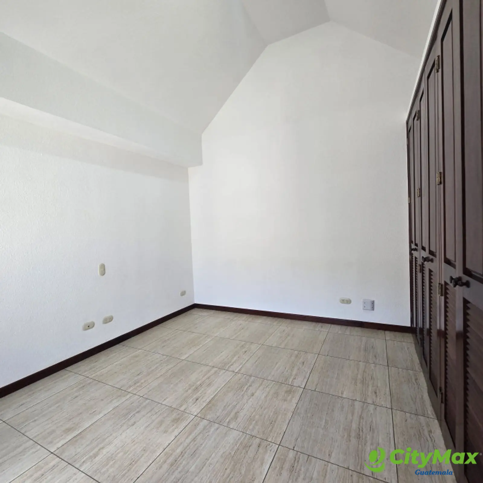 Alquiler hermosa casa en condominio en zona 10 - foto 21