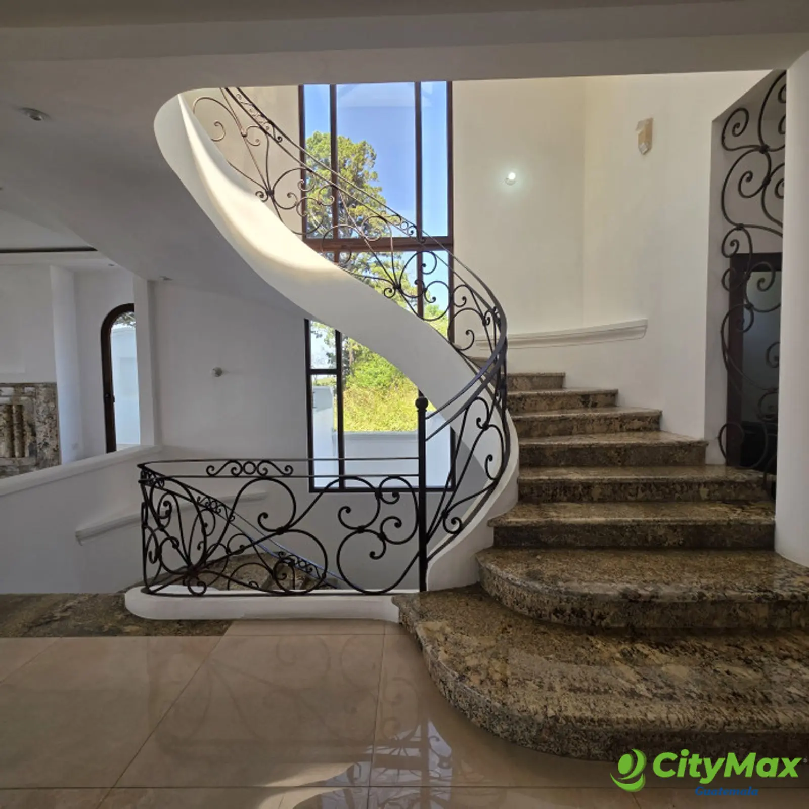 Lujosa casa en venta en Montebello CES Guatemala - foto 14