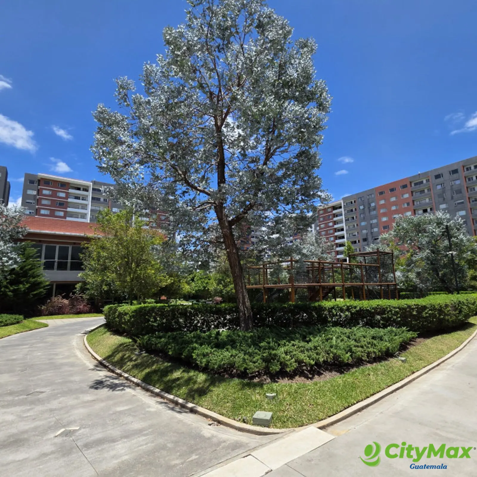 Apartamento con jardin en Venta Zona 14 La Villa - foto 3