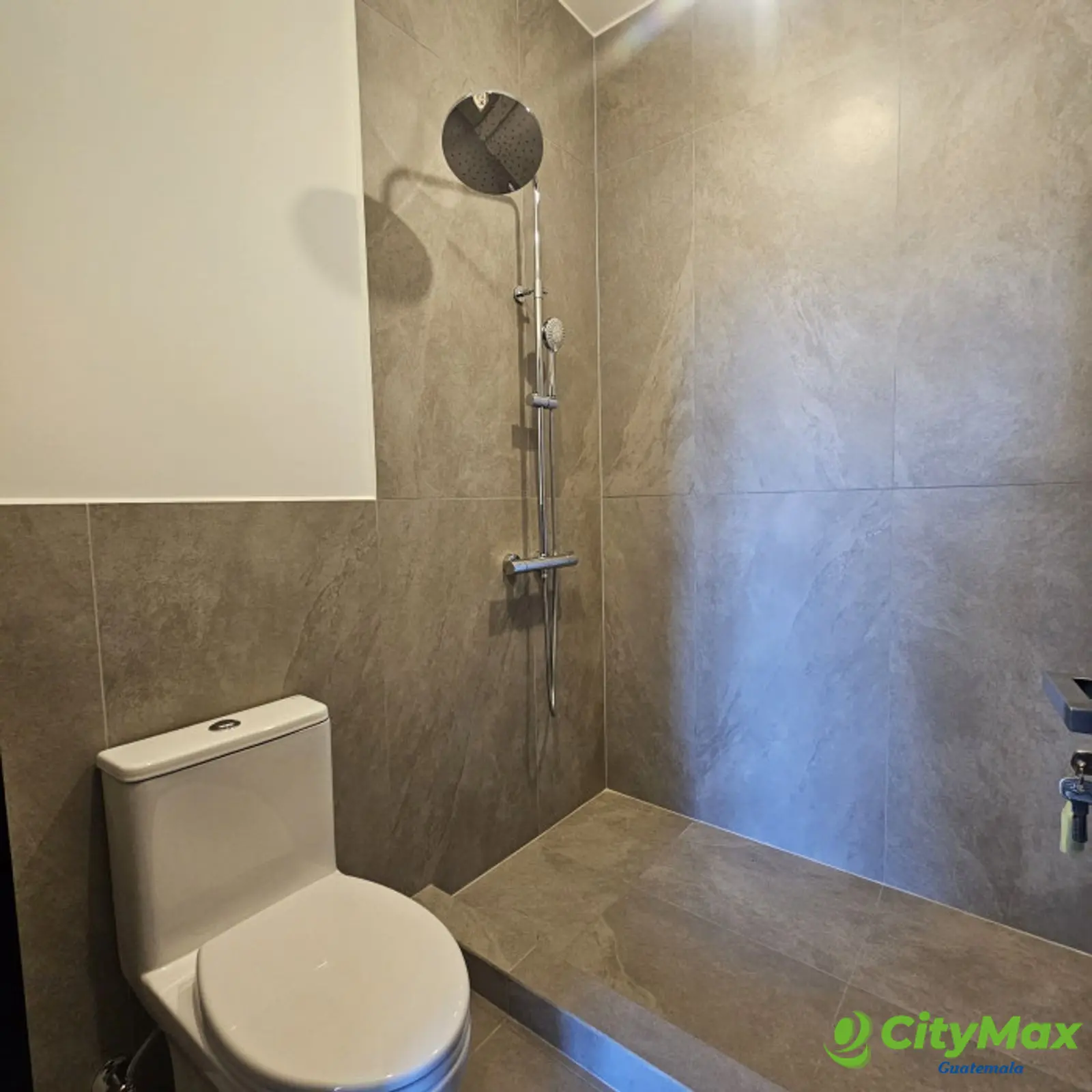 Apartamento en Venta en Nogales de Cayala Z.16 - foto 21
