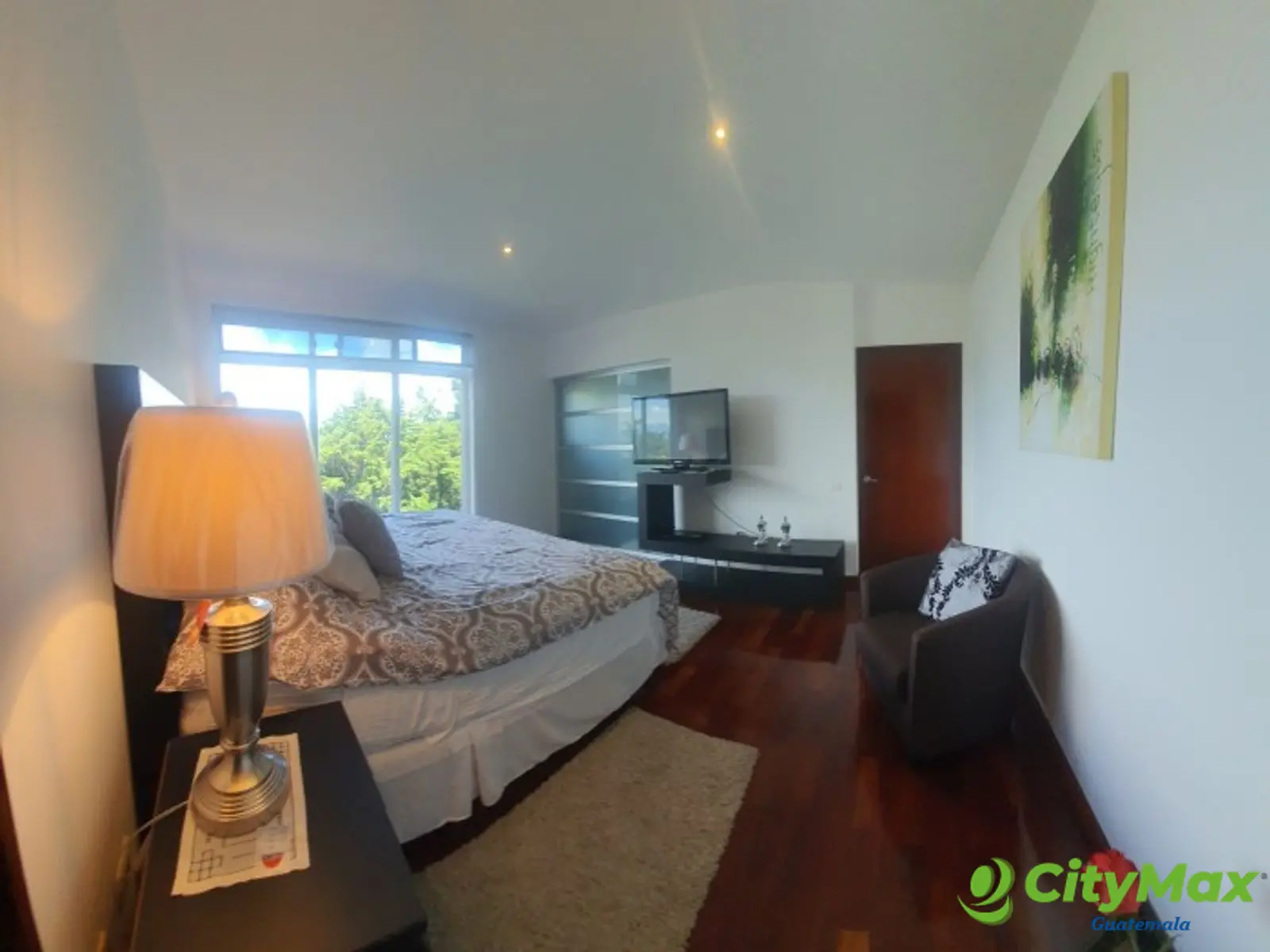 En Renta y Venta Apartamento cercano a Zona 15 - 20221031_103448.jpg